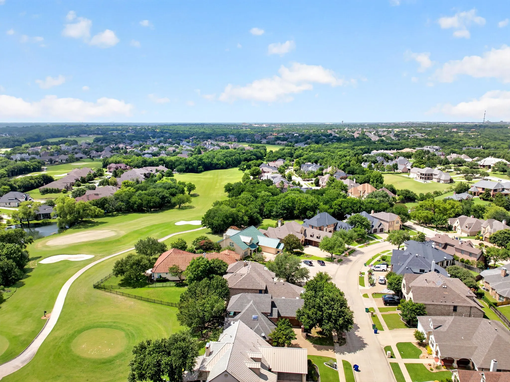 Single Family Residence For Sale in Rockwall County , 1711 Weiskopf Drive, Heath, Texas 75032, 3 Bedroom, 3 Bathroom, 2 Garage spaces, 2,370 Sqft, built in 1999, mls#21288057, Real Estate Agent in Heath, Homes For Sale in Rockwall county, Homes For Sale in Heath, Realtor in Heath Texas, Real Estate Brokerage Independent Realty Texas, Luminita Cordes Realtor