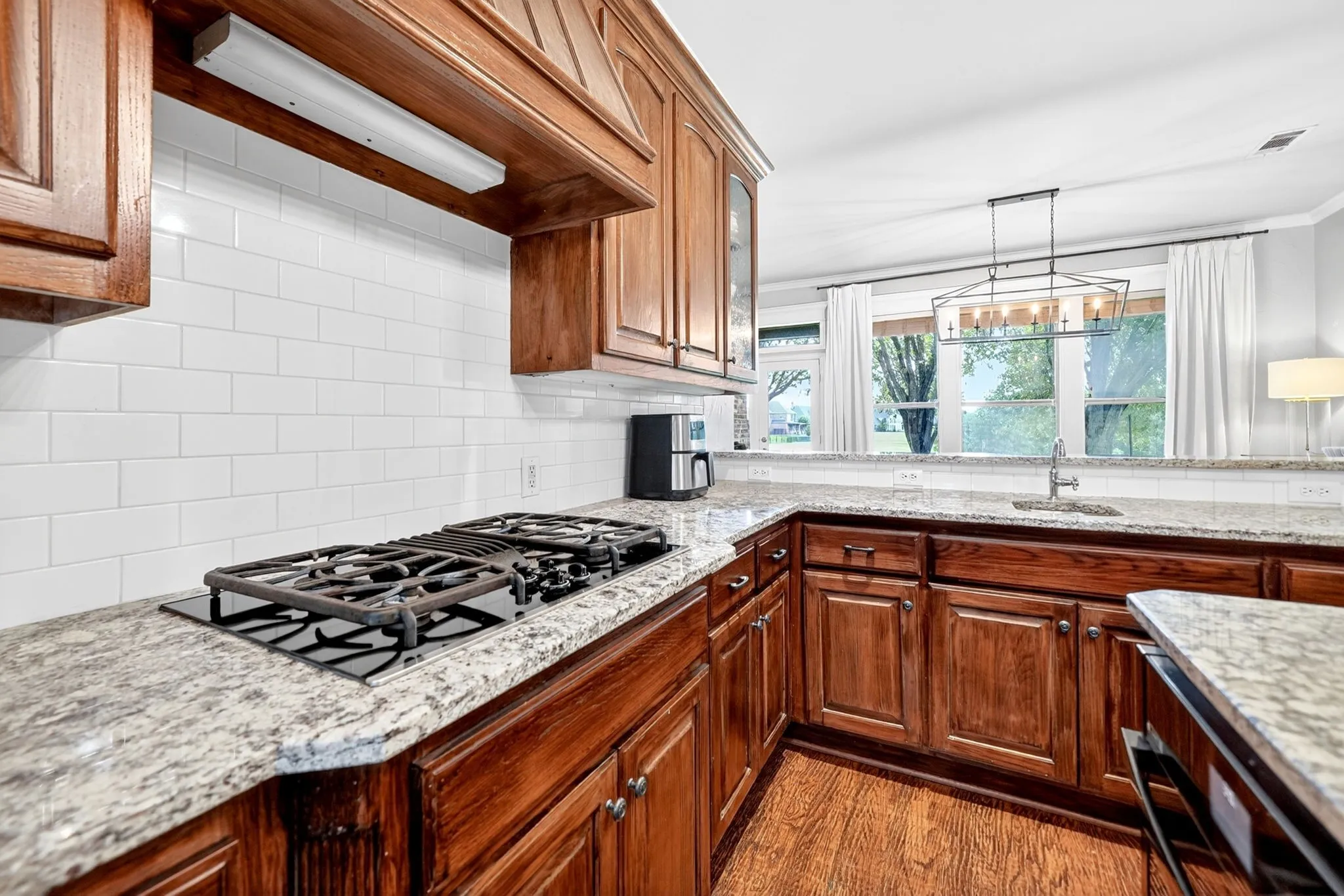 Single Family Residence For Sale in Rockwall County , 1711 Weiskopf Drive, Heath, Texas 75032, 3 Bedroom, 3 Bathroom, 2 Garage spaces, 2,370 Sqft, built in 1999, mls#21288057, Real Estate Agent in Heath, Homes For Sale in Rockwall county, Homes For Sale in Heath, Realtor in Heath Texas, Real Estate Brokerage Independent Realty Texas, Luminita Cordes Realtor