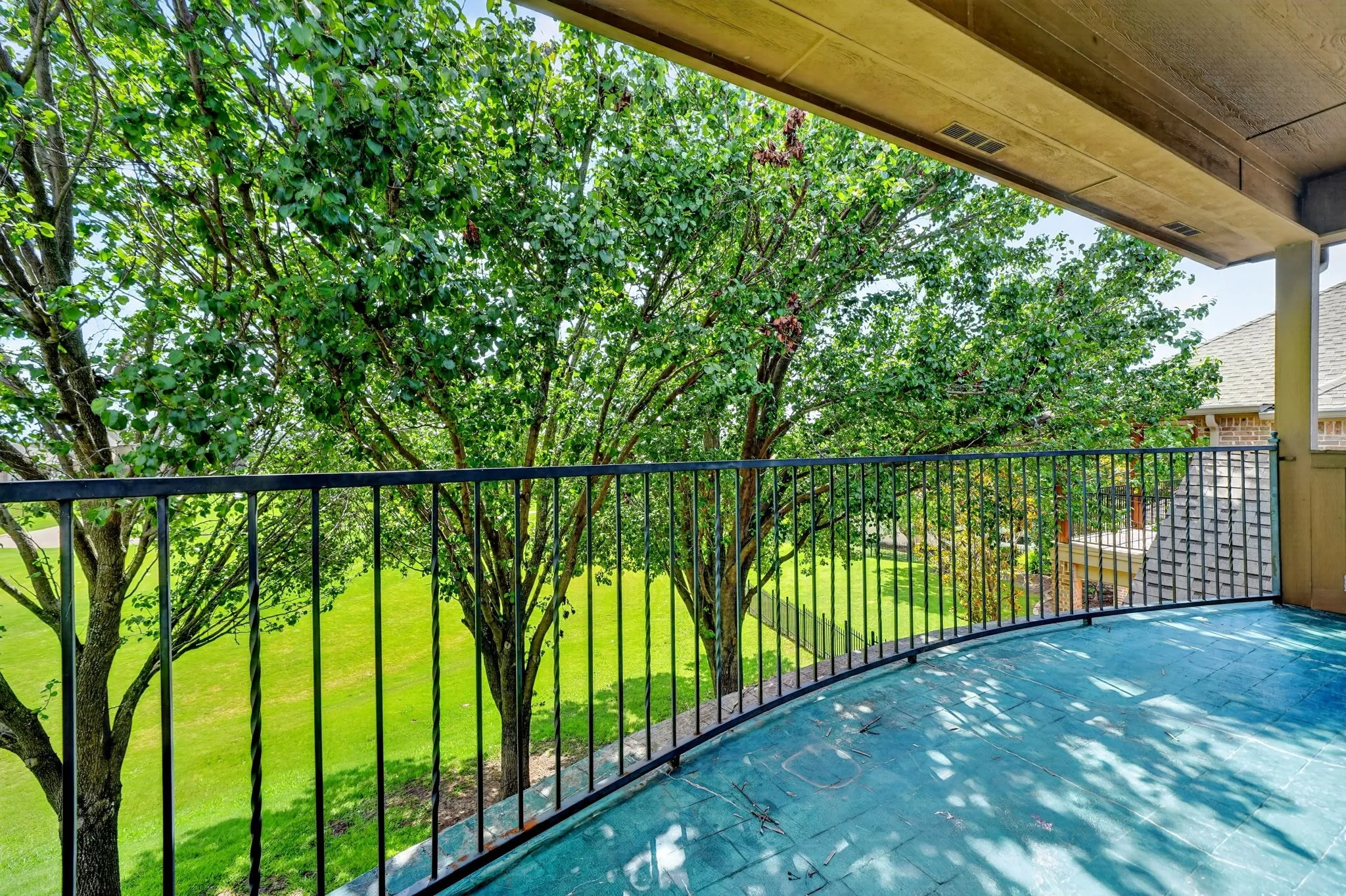 Single Family Residence For Sale in Rockwall County , 1711 Weiskopf Drive, Heath, Texas 75032, 3 Bedroom, 3 Bathroom, 2 Garage spaces, 2,370 Sqft, built in 1999, mls#21288057, Real Estate Agent in Heath, Homes For Sale in Rockwall county, Homes For Sale in Heath, Realtor in Heath Texas, Real Estate Brokerage Independent Realty Texas, Luminita Cordes Realtor
