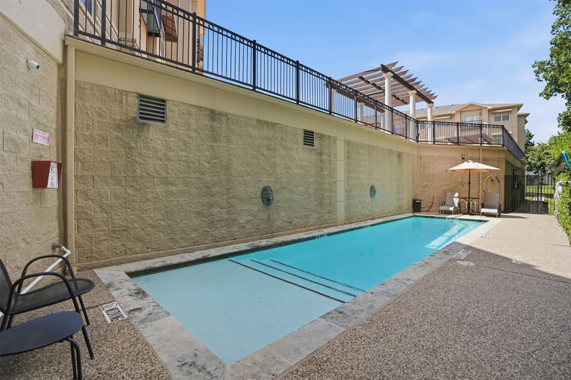 Condominium For Sale in Dallas County , 3102 Kings Road 2101, Dallas, Texas 75219, 2 Bedroom, 2 Bathroom, 2 Garage spaces, 968 Sqft, built in 2001, mls#21301298, Real Estate Agent in Dallas, Homes For Sale in Dallas county, Homes For Sale in Dallas, Realtor in Dallas Texas, Real Estate Brokerage Independent Realty Texas, Luminita Cordes Realtor