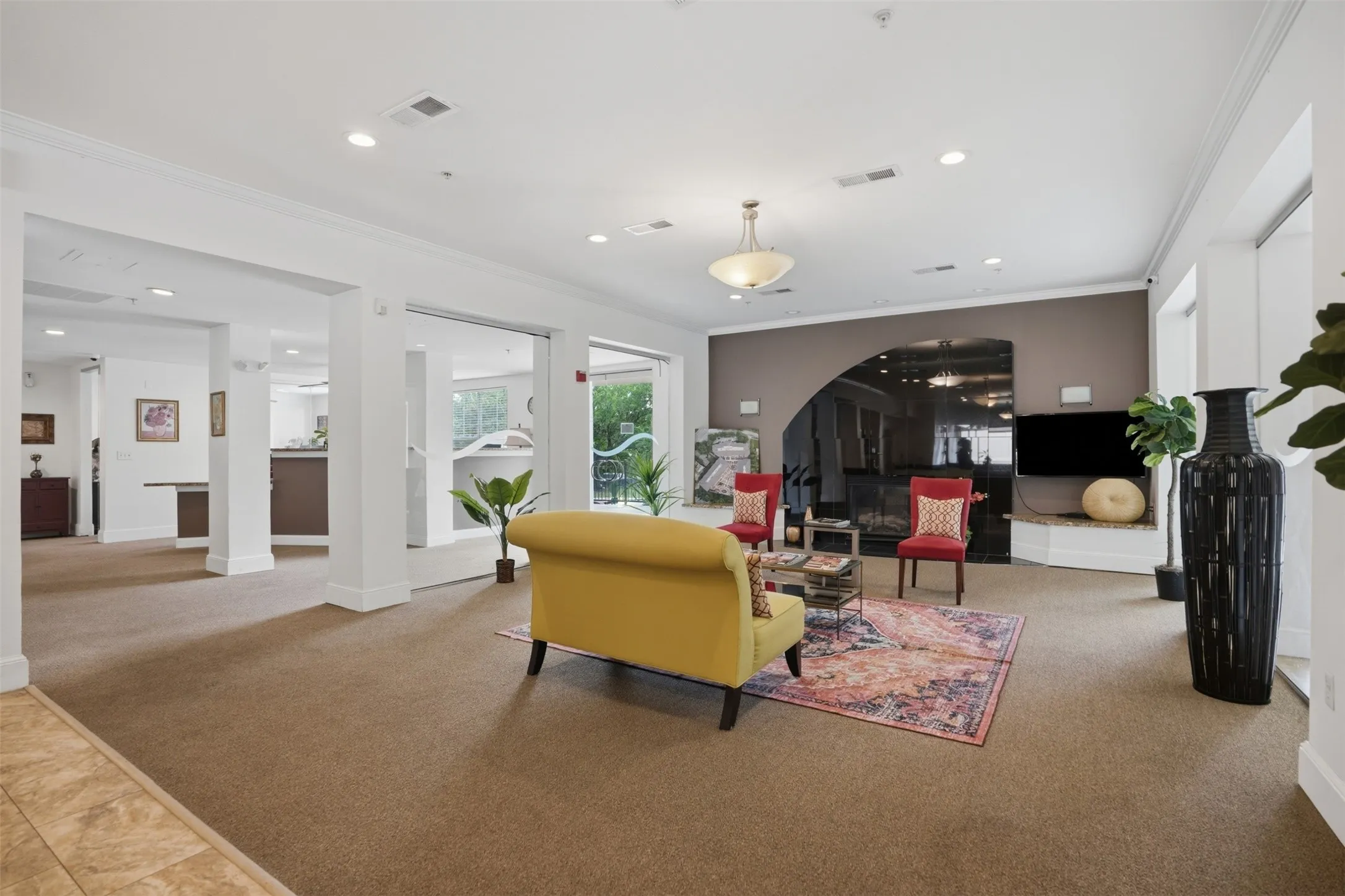 Condominium For Sale in Dallas County , 3102 Kings Road 2101, Dallas, Texas 75219, 2 Bedroom, 2 Bathroom, 2 Garage spaces, 968 Sqft, built in 2001, mls#21301298, Real Estate Agent in Dallas, Homes For Sale in Dallas county, Homes For Sale in Dallas, Realtor in Dallas Texas, Real Estate Brokerage Independent Realty Texas, Luminita Cordes Realtor