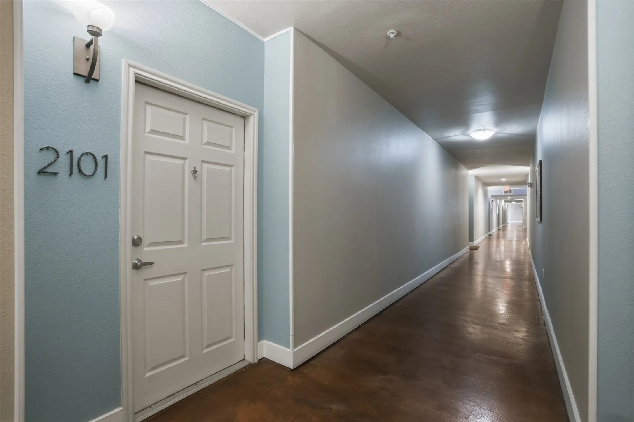 Condominium For Sale in Dallas County , 3102 Kings Road 2101, Dallas, Texas 75219, 2 Bedroom, 2 Bathroom, 2 Garage spaces, 968 Sqft, built in 2001, mls#21301298, Real Estate Agent in Dallas, Homes For Sale in Dallas county, Homes For Sale in Dallas, Realtor in Dallas Texas, Real Estate Brokerage Independent Realty Texas, Luminita Cordes Realtor