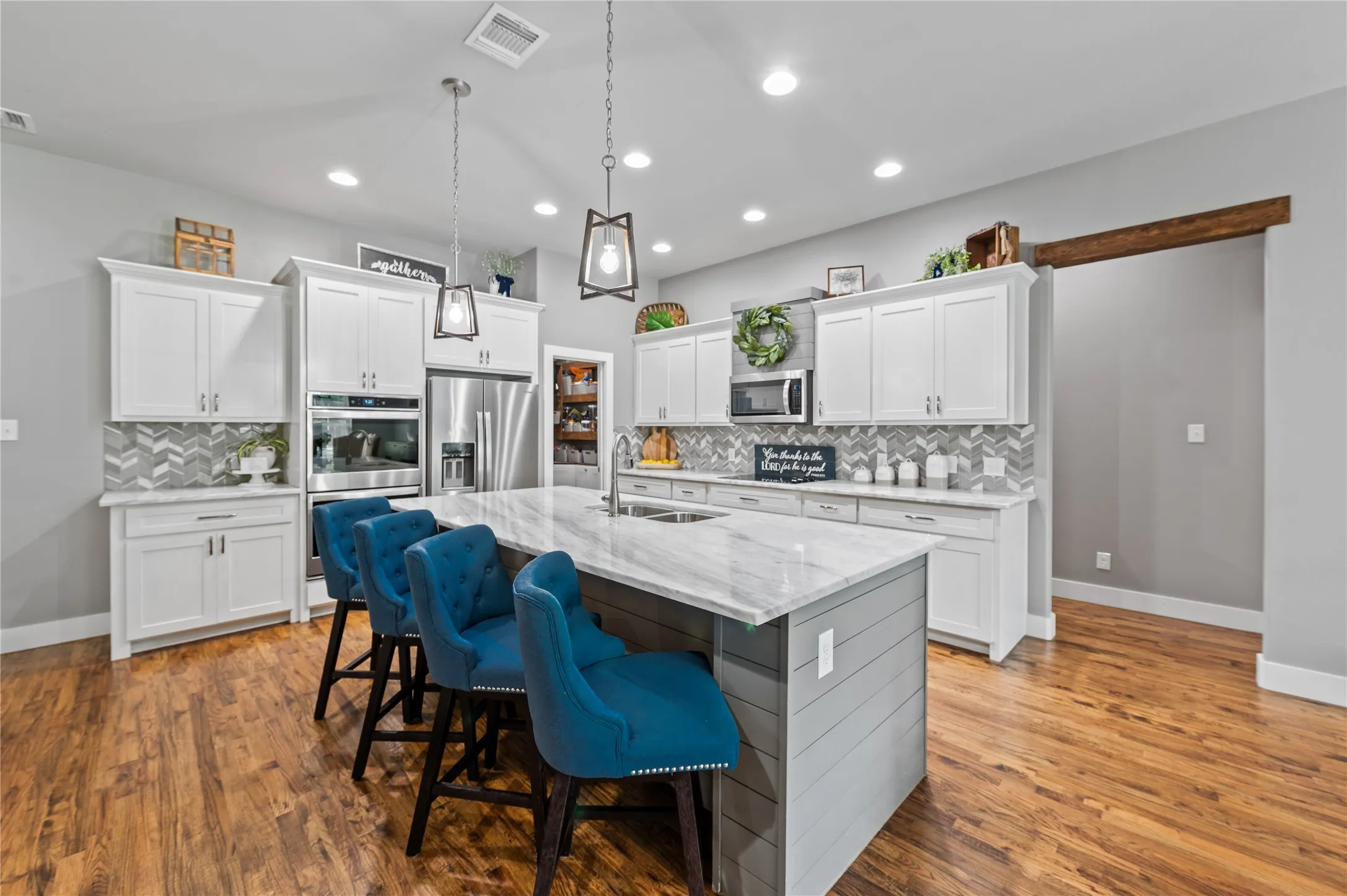 Single Family Residence For Sale in Hunt County , 3615 County Road 2508, Caddo Mills, Texas 75135, 4 Bedroom, 3 Bathroom, 3 Garage spaces, 2,714 Sqft, built in 2020, mls#21301186, Real Estate Agent in Caddo Mills, Homes For Sale in Hunt county, Homes For Sale in Caddo Mills, Realtor in Caddo Mills Texas, Real Estate Brokerage Independent Realty Texas, Luminita Cordes Realtor