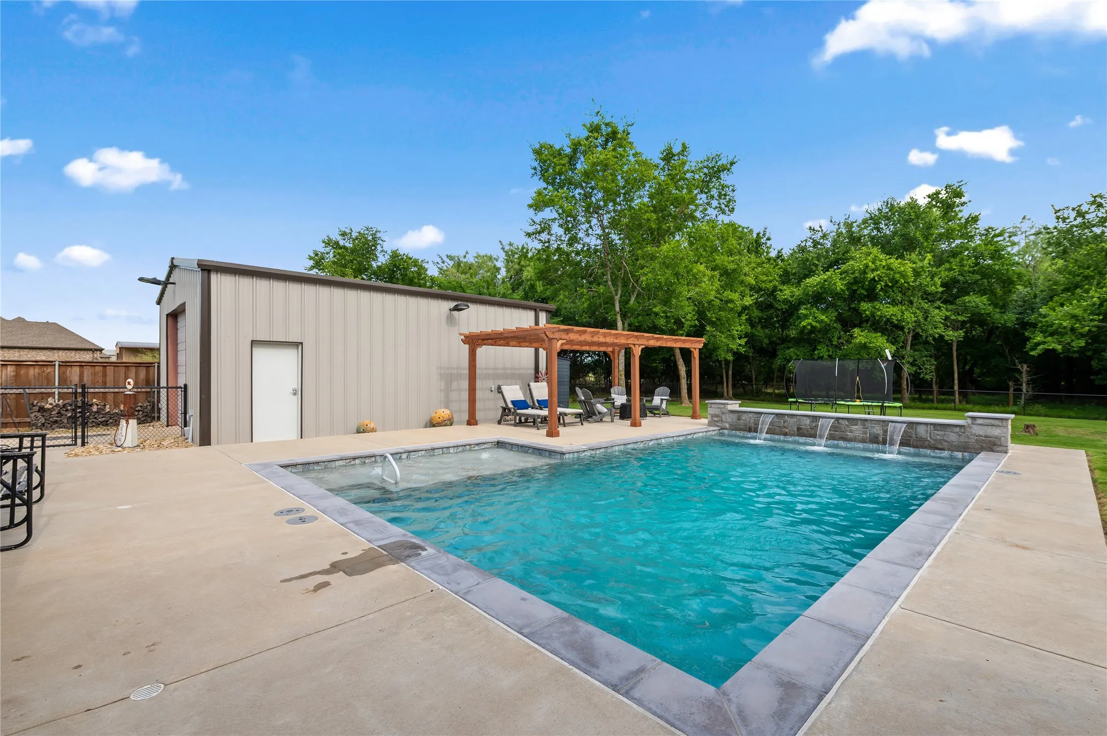 Single Family Residence For Sale in Hunt County , 3615 County Road 2508, Caddo Mills, Texas 75135, 4 Bedroom, 3 Bathroom, 3 Garage spaces, 2,714 Sqft, built in 2020, mls#21301186, Real Estate Agent in Caddo Mills, Homes For Sale in Hunt county, Homes For Sale in Caddo Mills, Realtor in Caddo Mills Texas, Real Estate Brokerage Independent Realty Texas, Luminita Cordes Realtor