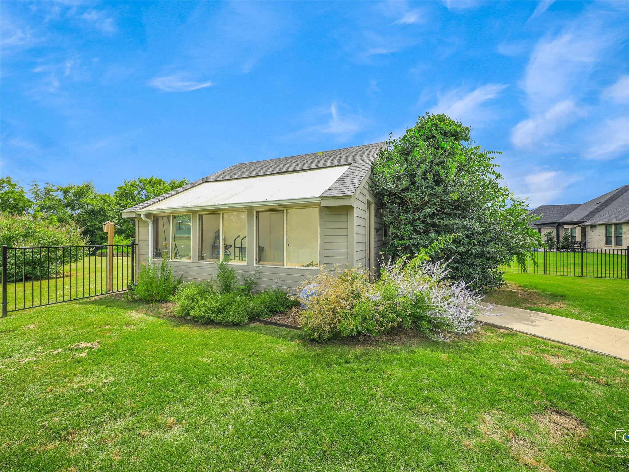 Single Family Residence For Sale in Collin County , 4428 Lake Breeze Drive, Mc Kinney, Texas 75071, 4 Bedroom, 4 Bathroom, 4 Garage spaces, 5,553 Sqft, built in 2013, mls#21300895, Real Estate Agent in Mc Kinney, Homes For Sale in Collin county, Homes For Sale in Mc Kinney, Realtor in Mc Kinney Texas, Real Estate Brokerage Independent Realty Texas, Luminita Cordes Realtor