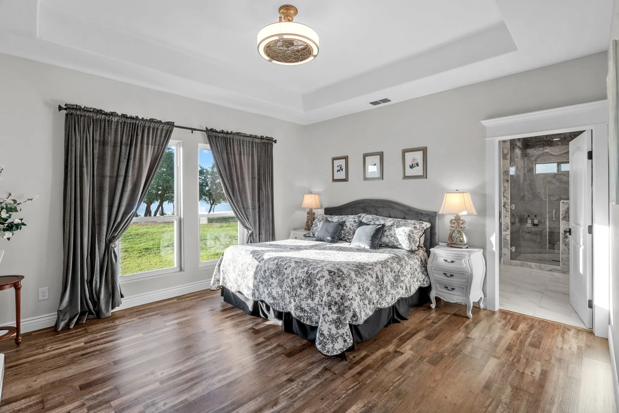 Single Family Residence For Sale in Eastland County , 313 Hidden Shores Drive, Cisco, Texas 76437, 5 Bedroom, 5 Bathroom, 2 Garage spaces, 3,181 Sqft, built in 2022, mls#21299588, Real Estate Agent in Cisco, Homes For Sale in Eastland county, Homes For Sale in Cisco, Realtor in Cisco Texas, Real Estate Brokerage Independent Realty Texas, Luminita Cordes Realtor