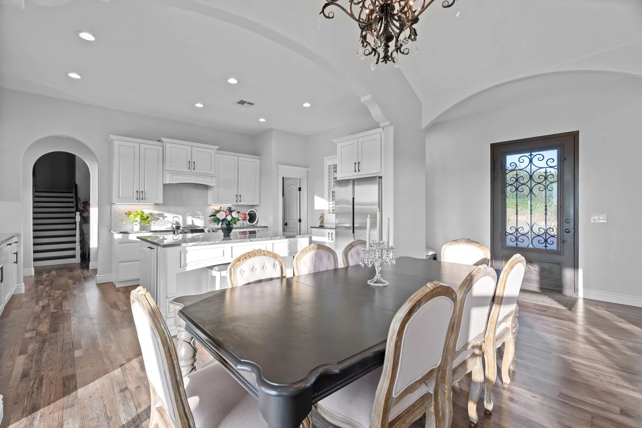 Single Family Residence For Sale in Eastland County , 313 Hidden Shores Drive, Cisco, Texas 76437, 5 Bedroom, 5 Bathroom, 2 Garage spaces, 3,181 Sqft, built in 2022, mls#21299588, Real Estate Agent in Cisco, Homes For Sale in Eastland county, Homes For Sale in Cisco, Realtor in Cisco Texas, Real Estate Brokerage Independent Realty Texas, Luminita Cordes Realtor
