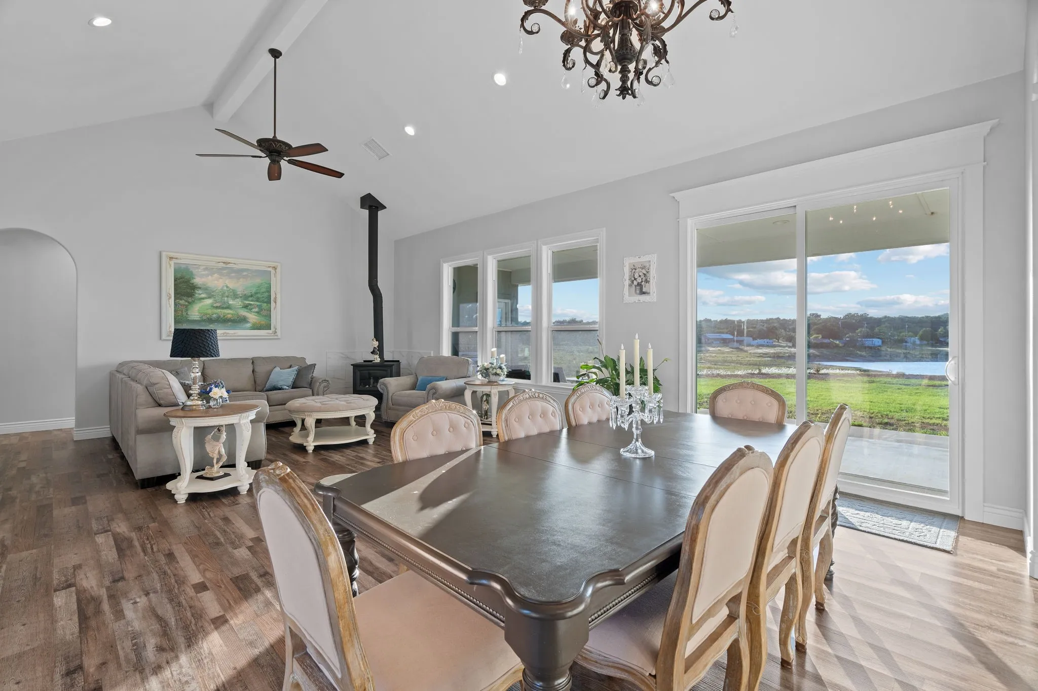 Single Family Residence For Sale in Eastland County , 313 Hidden Shores Drive, Cisco, Texas 76437, 5 Bedroom, 5 Bathroom, 2 Garage spaces, 3,181 Sqft, built in 2022, mls#21299588, Real Estate Agent in Cisco, Homes For Sale in Eastland county, Homes For Sale in Cisco, Realtor in Cisco Texas, Real Estate Brokerage Independent Realty Texas, Luminita Cordes Realtor