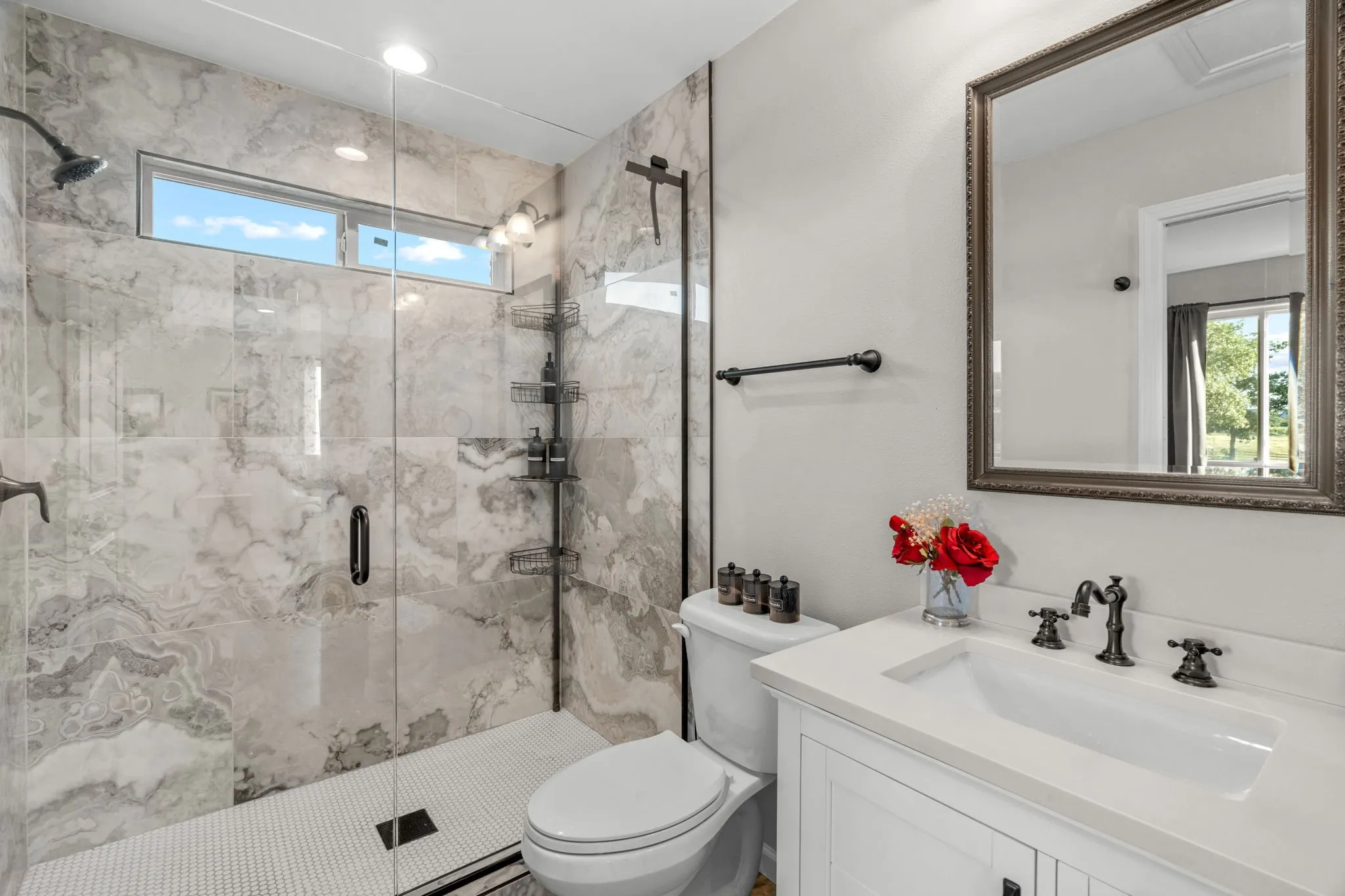 Single Family Residence For Sale in Eastland County , 313 Hidden Shores Drive, Cisco, Texas 76437, 5 Bedroom, 5 Bathroom, 2 Garage spaces, 3,181 Sqft, built in 2022, mls#21299588, Real Estate Agent in Cisco, Homes For Sale in Eastland county, Homes For Sale in Cisco, Realtor in Cisco Texas, Real Estate Brokerage Independent Realty Texas, Luminita Cordes Realtor