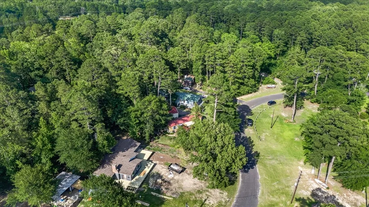 Single Family Residence For Sale in Wood County , 505 County Road 3420, Hawkins, Texas 75765, 2 Bedroom, 1 Bathroom, 2 Garage spaces, 806 Sqft, built in 2015, mls#21298910, Real Estate Agent in Hawkins, Homes For Sale in Wood county, Homes For Sale in Hawkins, Realtor in Hawkins Texas, Real Estate Brokerage Independent Realty Texas, Luminita Cordes Realtor