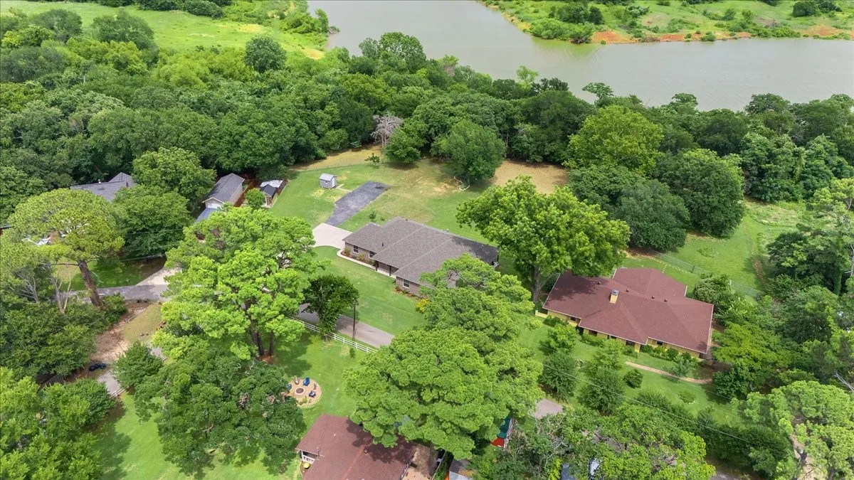 Single Family Residence For Sale in Denton County , 6512 Crooked Lane, Flower Mound, Texas 75022, 4 Bedroom, 2 Bathroom, 2 Garage spaces, 2,257 Sqft, built in 2022, mls#21281836, Real Estate Agent in Flower Mound, Homes For Sale in Denton county, Homes For Sale in Flower Mound, Realtor in Flower Mound Texas, Real Estate Brokerage Independent Realty Texas, Luminita Cordes Realtor