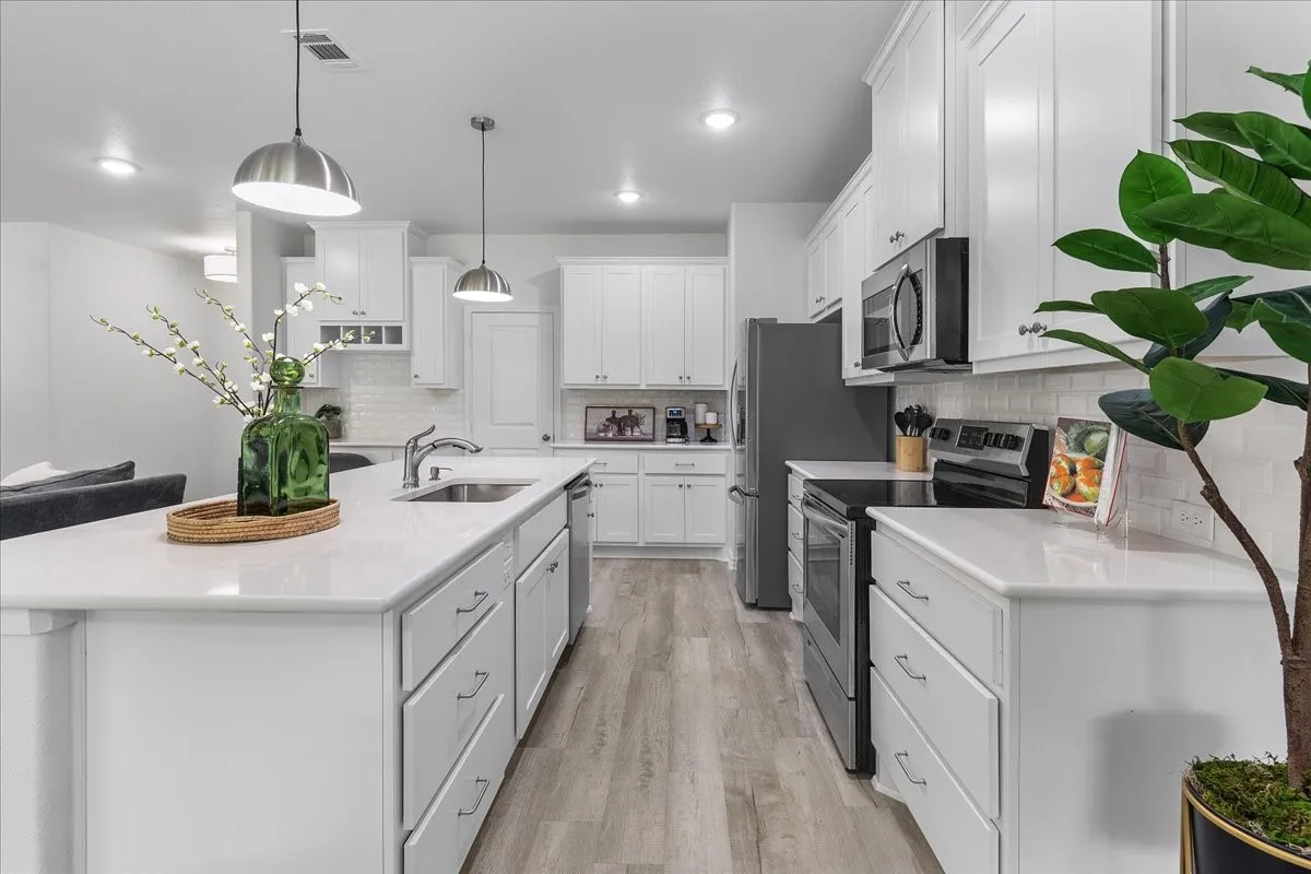 Single Family Residence For Sale in Denton County , 6512 Crooked Lane, Flower Mound, Texas 75022, 4 Bedroom, 2 Bathroom, 2 Garage spaces, 2,257 Sqft, built in 2022, mls#21281836, Real Estate Agent in Flower Mound, Homes For Sale in Denton county, Homes For Sale in Flower Mound, Realtor in Flower Mound Texas, Real Estate Brokerage Independent Realty Texas, Luminita Cordes Realtor