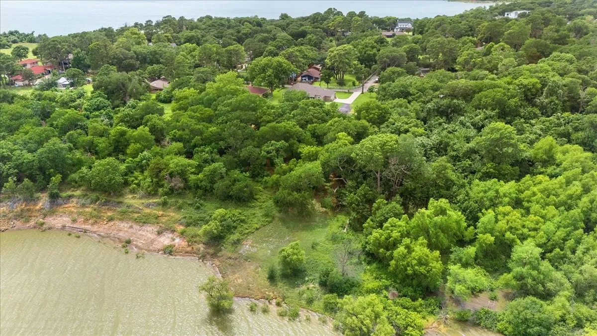Single Family Residence For Sale in Denton County , 6512 Crooked Lane, Flower Mound, Texas 75022, 4 Bedroom, 2 Bathroom, 2 Garage spaces, 2,257 Sqft, built in 2022, mls#21281836, Real Estate Agent in Flower Mound, Homes For Sale in Denton county, Homes For Sale in Flower Mound, Realtor in Flower Mound Texas, Real Estate Brokerage Independent Realty Texas, Luminita Cordes Realtor