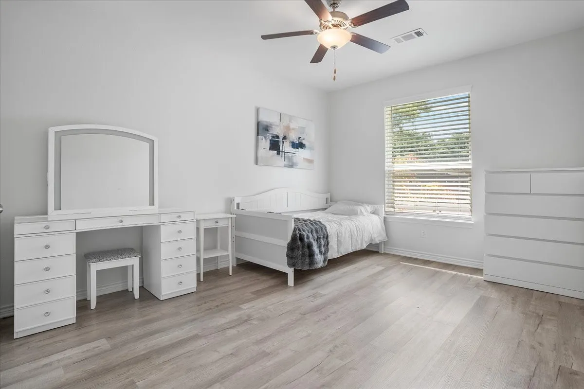 Single Family Residence For Sale in Denton County , 6512 Crooked Lane, Flower Mound, Texas 75022, 4 Bedroom, 2 Bathroom, 2 Garage spaces, 2,257 Sqft, built in 2022, mls#21281836, Real Estate Agent in Flower Mound, Homes For Sale in Denton county, Homes For Sale in Flower Mound, Realtor in Flower Mound Texas, Real Estate Brokerage Independent Realty Texas, Luminita Cordes Realtor