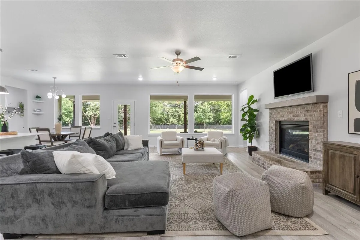 Single Family Residence For Sale in Denton County , 6512 Crooked Lane, Flower Mound, Texas 75022, 4 Bedroom, 2 Bathroom, 2 Garage spaces, 2,257 Sqft, built in 2022, mls#21281836, Real Estate Agent in Flower Mound, Homes For Sale in Denton county, Homes For Sale in Flower Mound, Realtor in Flower Mound Texas, Real Estate Brokerage Independent Realty Texas, Luminita Cordes Realtor