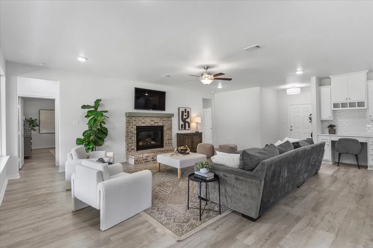 Single Family Residence For Sale in Denton County , 6512 Crooked Lane, Flower Mound, Texas 75022, 4 Bedroom, 2 Bathroom, 2 Garage spaces, 2,257 Sqft, built in 2022, mls#21281836, Real Estate Agent in Flower Mound, Homes For Sale in Denton county, Homes For Sale in Flower Mound, Realtor in Flower Mound Texas, Real Estate Brokerage Independent Realty Texas, Luminita Cordes Realtor