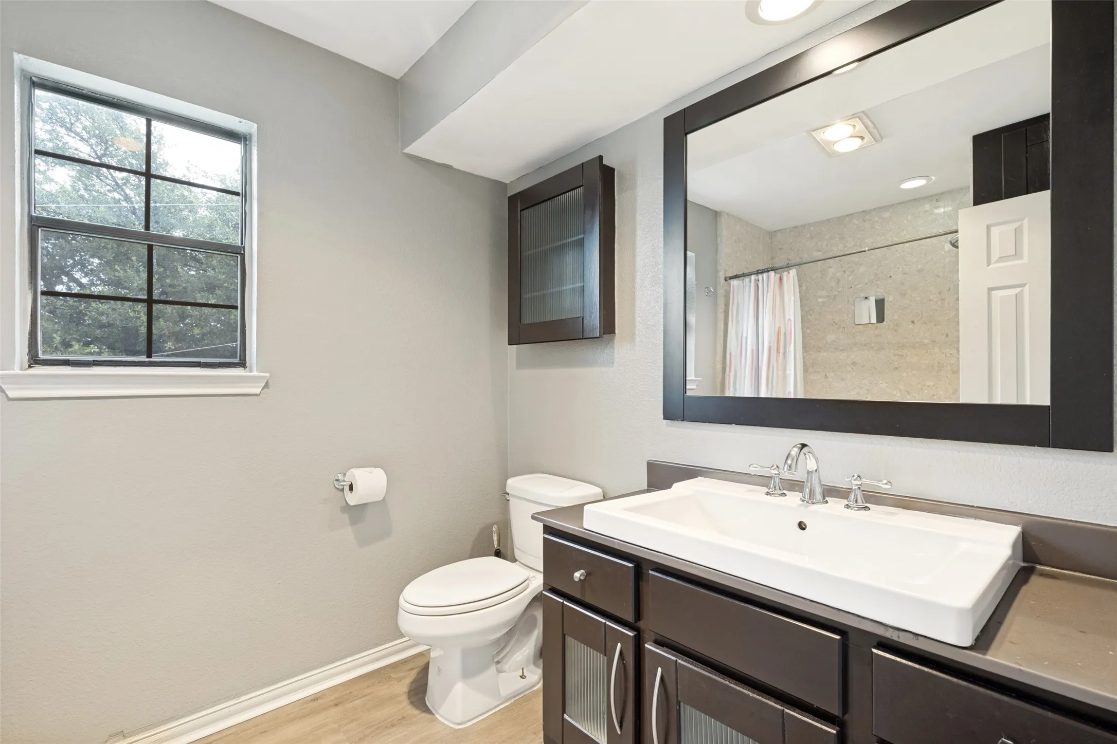 Condominium For Sale in Dallas County , 3635 Garden Brook Drive 14100, Farmers Branch, Texas 75234, 2 Bedroom, 3 Bathroom, Garage spaces, 1,304 Sqft, built in 1986, mls#21301375, Real Estate Agent in Farmers Branch, Homes For Sale in Dallas county, Homes For Sale in Farmers Branch, Realtor in Farmers Branch Texas, Real Estate Brokerage Independent Realty Texas, Luminita Cordes Realtor
