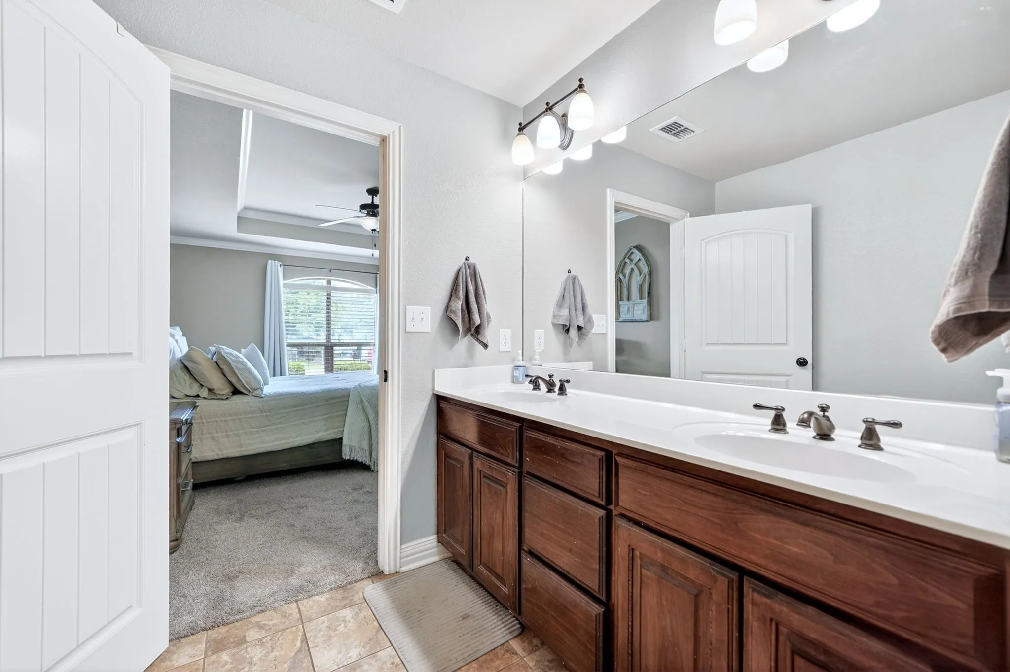 Single Family Residence For Sale in Van Zandt County , 220 Ebony Place, Van, Texas 75790, 3 Bedroom, 2 Bathroom, 2 Garage spaces, 1,562 Sqft, built in 2014, Price $269,900, mls#21301361, Real Estate Agent in Van, Homes For Sale in Van Zandt county, Homes For Sale in Van, Realtor in Van Texas, Real Estate Brokerage Independent Realty Texas, Luminita Cordes Realtor