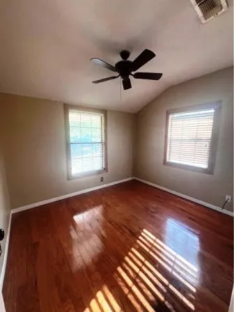 Triplex For Sale in Grayson County , 803 W Bells Boulevard, Bells, Texas 75414, 6 Bedrooms, 3 Bathrooms, Garage spaces, 0 Sqft, built in 1955, Price $389,500, mls#21298171, Real Estate Agent in Bells, Homes For Sale in Grayson county, Homes For Sale in Bells, Realtor in Bells Texas, Real Estate Brokerage Independent Realty Texas, Luminita Cordes Realtor