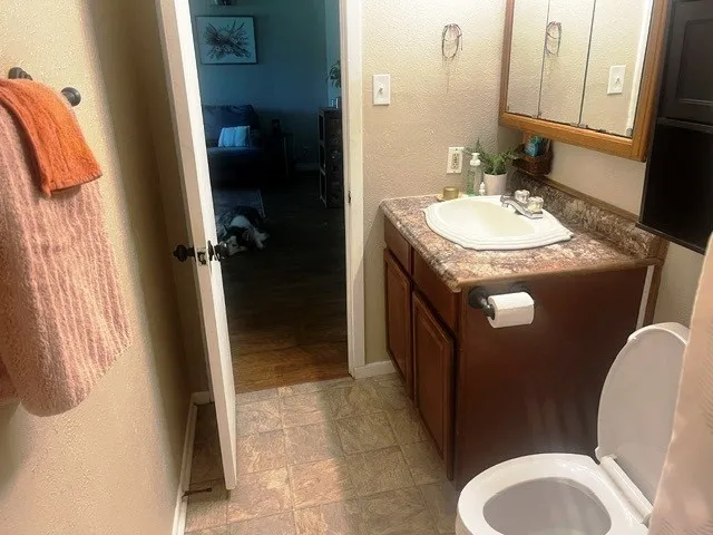 Triplex For Sale in Grayson County , 803 W Bells Boulevard, Bells, Texas 75414, 6 Bedrooms, 3 Bathrooms, Garage spaces, 0 Sqft, built in 1955, Price $389,500, mls#21298171, Real Estate Agent in Bells, Homes For Sale in Grayson county, Homes For Sale in Bells, Realtor in Bells Texas, Real Estate Brokerage Independent Realty Texas, Luminita Cordes Realtor