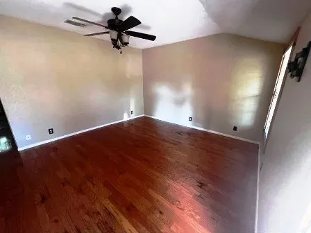 Triplex For Sale in Grayson County , 803 W Bells Boulevard, Bells, Texas 75414, 6 Bedrooms, 3 Bathrooms, Garage spaces, 0 Sqft, built in 1955, Price $389,500, mls#21298171, Real Estate Agent in Bells, Homes For Sale in Grayson county, Homes For Sale in Bells, Realtor in Bells Texas, Real Estate Brokerage Independent Realty Texas, Luminita Cordes Realtor