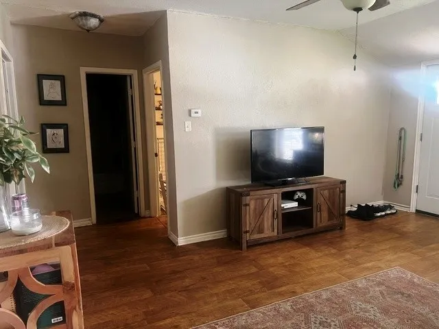 Triplex For Sale in Grayson County , 803 W Bells Boulevard, Bells, Texas 75414, 6 Bedrooms, 3 Bathrooms, Garage spaces, 0 Sqft, built in 1955, Price $389,500, mls#21298171, Real Estate Agent in Bells, Homes For Sale in Grayson county, Homes For Sale in Bells, Realtor in Bells Texas, Real Estate Brokerage Independent Realty Texas, Luminita Cordes Realtor