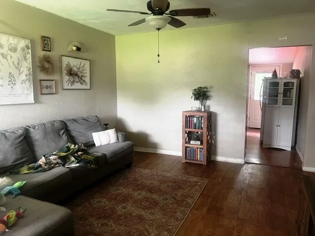 Triplex For Sale in Grayson County , 803 W Bells Boulevard, Bells, Texas 75414, 6 Bedrooms, 3 Bathrooms, Garage spaces, 0 Sqft, built in 1955, Price $389,500, mls#21298171, Real Estate Agent in Bells, Homes For Sale in Grayson county, Homes For Sale in Bells, Realtor in Bells Texas, Real Estate Brokerage Independent Realty Texas, Luminita Cordes Realtor
