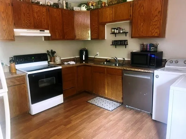 Triplex For Sale in Grayson County , 803 W Bells Boulevard, Bells, Texas 75414, 6 Bedrooms, 3 Bathrooms, Garage spaces, 0 Sqft, built in 1955, Price $389,500, mls#21298171, Real Estate Agent in Bells, Homes For Sale in Grayson county, Homes For Sale in Bells, Realtor in Bells Texas, Real Estate Brokerage Independent Realty Texas, Luminita Cordes Realtor