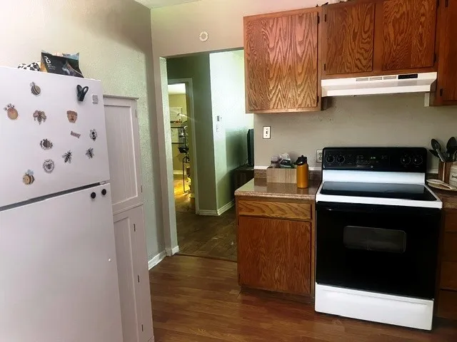 Triplex For Sale in Grayson County , 803 W Bells Boulevard, Bells, Texas 75414, 6 Bedrooms, 3 Bathrooms, Garage spaces, 0 Sqft, built in 1955, Price $389,500, mls#21298171, Real Estate Agent in Bells, Homes For Sale in Grayson county, Homes For Sale in Bells, Realtor in Bells Texas, Real Estate Brokerage Independent Realty Texas, Luminita Cordes Realtor