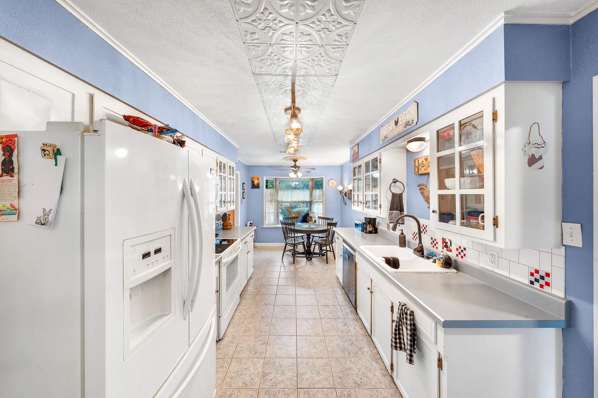 Single Family Residence For Sale in Hunt County , 2826 Birchwood Lane, Commerce, Texas 75428, 3 Bedroom, 3 Bathroom, 3 Garage spaces, 2,806 Sqft, built in 1967, mls#21300272, Real Estate Agent in Commerce, Homes For Sale in Hunt county, Homes For Sale in Commerce, Realtor in Commerce Texas, Real Estate Brokerage Independent Realty Texas, Luminita Cordes Realtor