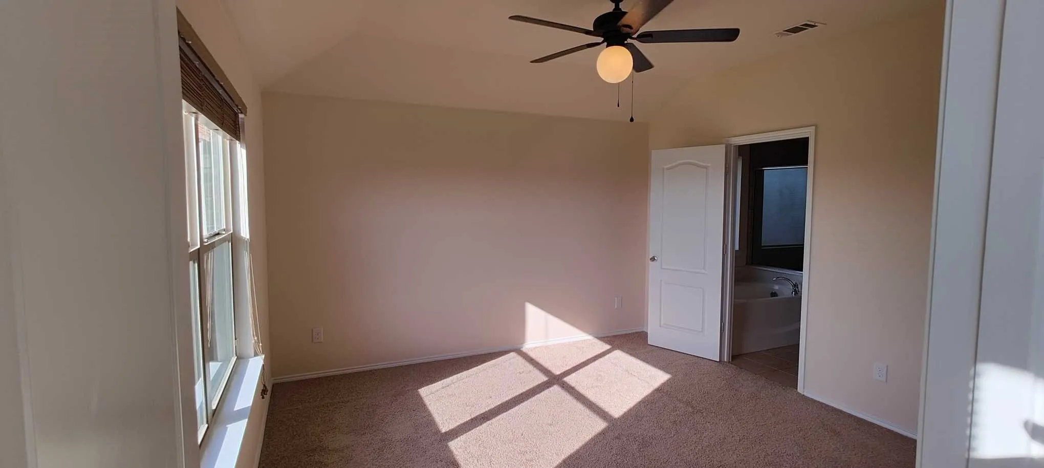 Single Family Residence For Sale in Denton County , 2832 Cresent Lake Drive, Little Elm, Texas 75068, 3 Bedrooms, 2 Bathrooms, 2 Garage spaces, 1,543 Sqft, built in 2012, Price $428,000, mls#21301395, Real Estate Agent in Little Elm, Homes For Sale in Denton county, Homes For Sale in Little Elm, Realtor in Little Elm Texas, Real Estate Brokerage Independent Realty Texas, Luminita Cordes Realtor