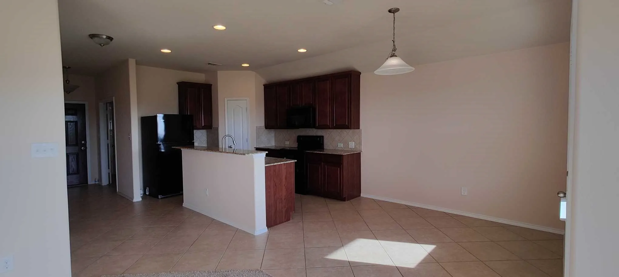Single Family Residence For Sale in Denton County , 2832 Cresent Lake Drive, Little Elm, Texas 75068, 3 Bedrooms, 2 Bathrooms, 2 Garage spaces, 1,543 Sqft, built in 2012, Price $428,000, mls#21301395, Real Estate Agent in Little Elm, Homes For Sale in Denton county, Homes For Sale in Little Elm, Realtor in Little Elm Texas, Real Estate Brokerage Independent Realty Texas, Luminita Cordes Realtor