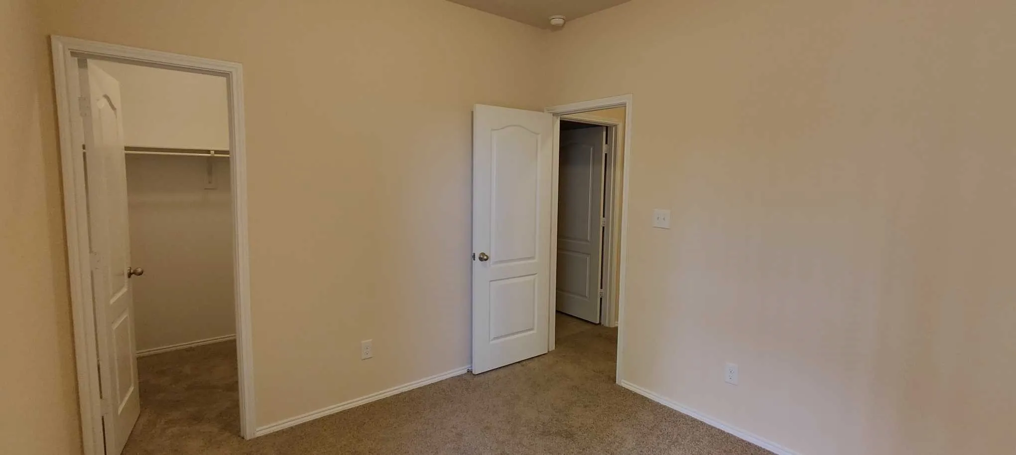 Single Family Residence For Sale in Denton County , 2832 Cresent Lake Drive, Little Elm, Texas 75068, 3 Bedrooms, 2 Bathrooms, 2 Garage spaces, 1,543 Sqft, built in 2012, Price $428,000, mls#21301395, Real Estate Agent in Little Elm, Homes For Sale in Denton county, Homes For Sale in Little Elm, Realtor in Little Elm Texas, Real Estate Brokerage Independent Realty Texas, Luminita Cordes Realtor