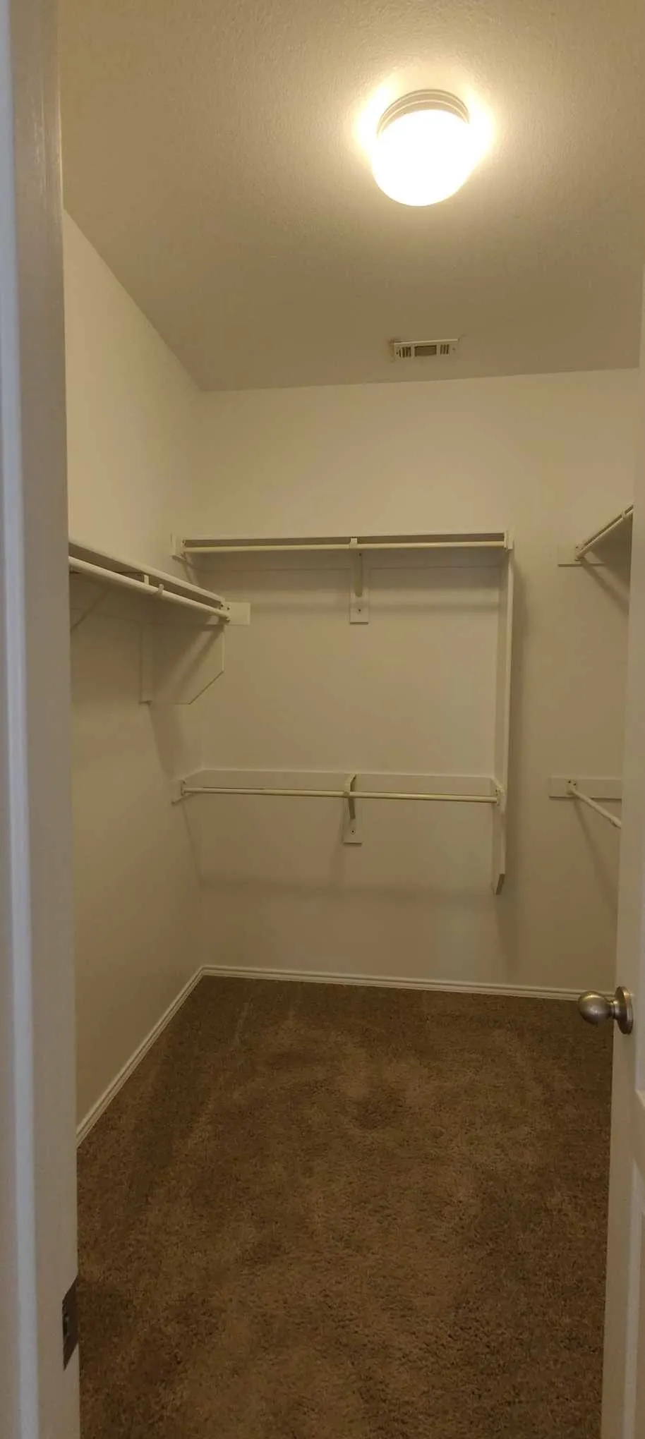 Single Family Residence For Sale in Denton County , 2832 Cresent Lake Drive, Little Elm, Texas 75068, 3 Bedrooms, 2 Bathrooms, 2 Garage spaces, 1,543 Sqft, built in 2012, Price $428,000, mls#21301395, Real Estate Agent in Little Elm, Homes For Sale in Denton county, Homes For Sale in Little Elm, Realtor in Little Elm Texas, Real Estate Brokerage Independent Realty Texas, Luminita Cordes Realtor