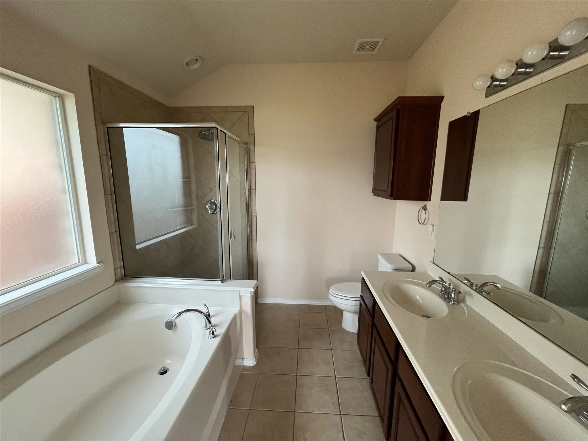 Single Family Residence For Sale in Denton County , 2832 Cresent Lake Drive, Little Elm, Texas 75068, 3 Bedrooms, 2 Bathrooms, 2 Garage spaces, 1,543 Sqft, built in 2012, Price $428,000, mls#21301395, Real Estate Agent in Little Elm, Homes For Sale in Denton county, Homes For Sale in Little Elm, Realtor in Little Elm Texas, Real Estate Brokerage Independent Realty Texas, Luminita Cordes Realtor
