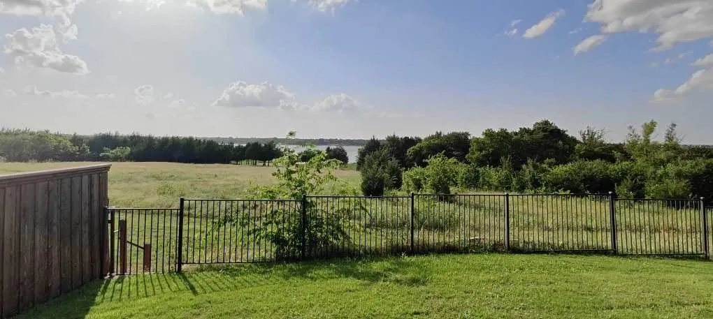 Single Family Residence For Sale in Denton County , 2832 Cresent Lake Drive, Little Elm, Texas 75068, 3 Bedrooms, 2 Bathrooms, 2 Garage spaces, 1,543 Sqft, built in 2012, Price $428,000, mls#21301395, Real Estate Agent in Little Elm, Homes For Sale in Denton county, Homes For Sale in Little Elm, Realtor in Little Elm Texas, Real Estate Brokerage Independent Realty Texas, Luminita Cordes Realtor