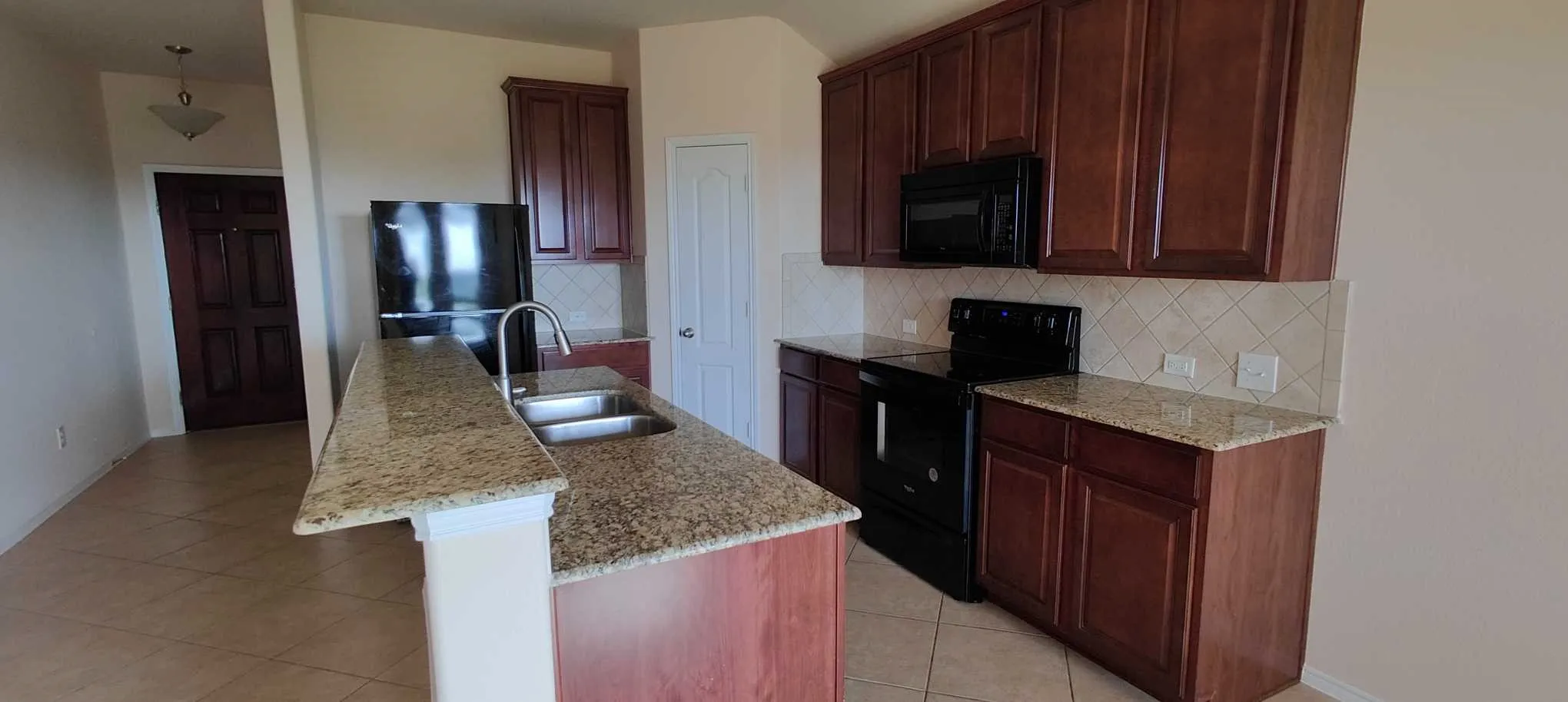 Single Family Residence For Sale in Denton County , 2832 Cresent Lake Drive, Little Elm, Texas 75068, 3 Bedrooms, 2 Bathrooms, 2 Garage spaces, 1,543 Sqft, built in 2012, Price $428,000, mls#21301395, Real Estate Agent in Little Elm, Homes For Sale in Denton county, Homes For Sale in Little Elm, Realtor in Little Elm Texas, Real Estate Brokerage Independent Realty Texas, Luminita Cordes Realtor