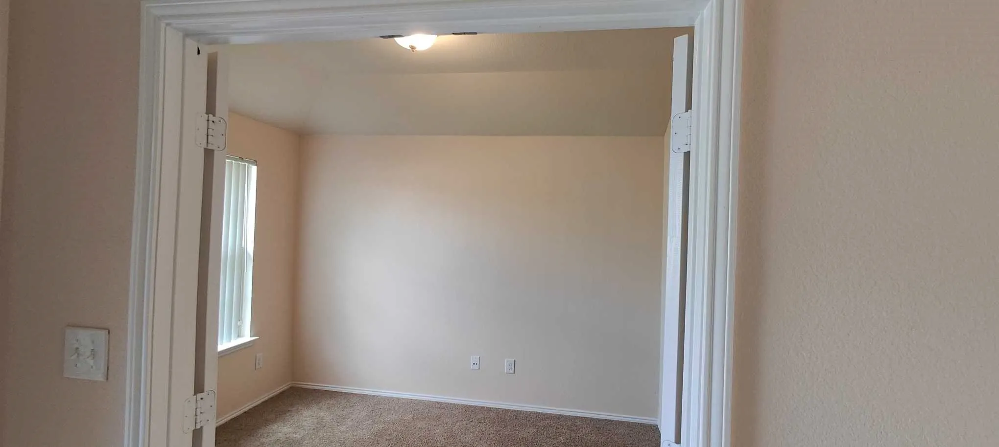 Single Family Residence For Sale in Denton County , 2832 Cresent Lake Drive, Little Elm, Texas 75068, 3 Bedrooms, 2 Bathrooms, 2 Garage spaces, 1,543 Sqft, built in 2012, Price $428,000, mls#21301395, Real Estate Agent in Little Elm, Homes For Sale in Denton county, Homes For Sale in Little Elm, Realtor in Little Elm Texas, Real Estate Brokerage Independent Realty Texas, Luminita Cordes Realtor