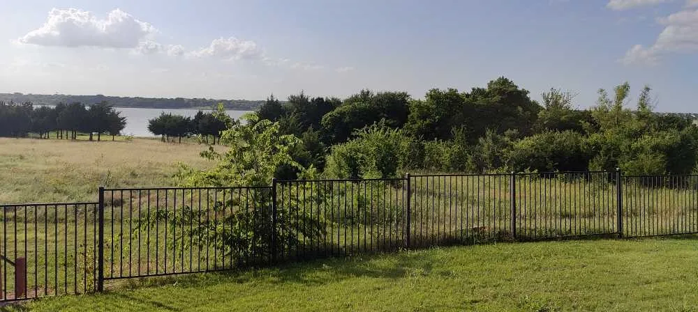 Single Family Residence For Sale in Denton County , 2832 Cresent Lake Drive, Little Elm, Texas 75068, 3 Bedrooms, 2 Bathrooms, 2 Garage spaces, 1,543 Sqft, built in 2012, Price $428,000, mls#21301395, Real Estate Agent in Little Elm, Homes For Sale in Denton county, Homes For Sale in Little Elm, Realtor in Little Elm Texas, Real Estate Brokerage Independent Realty Texas, Luminita Cordes Realtor