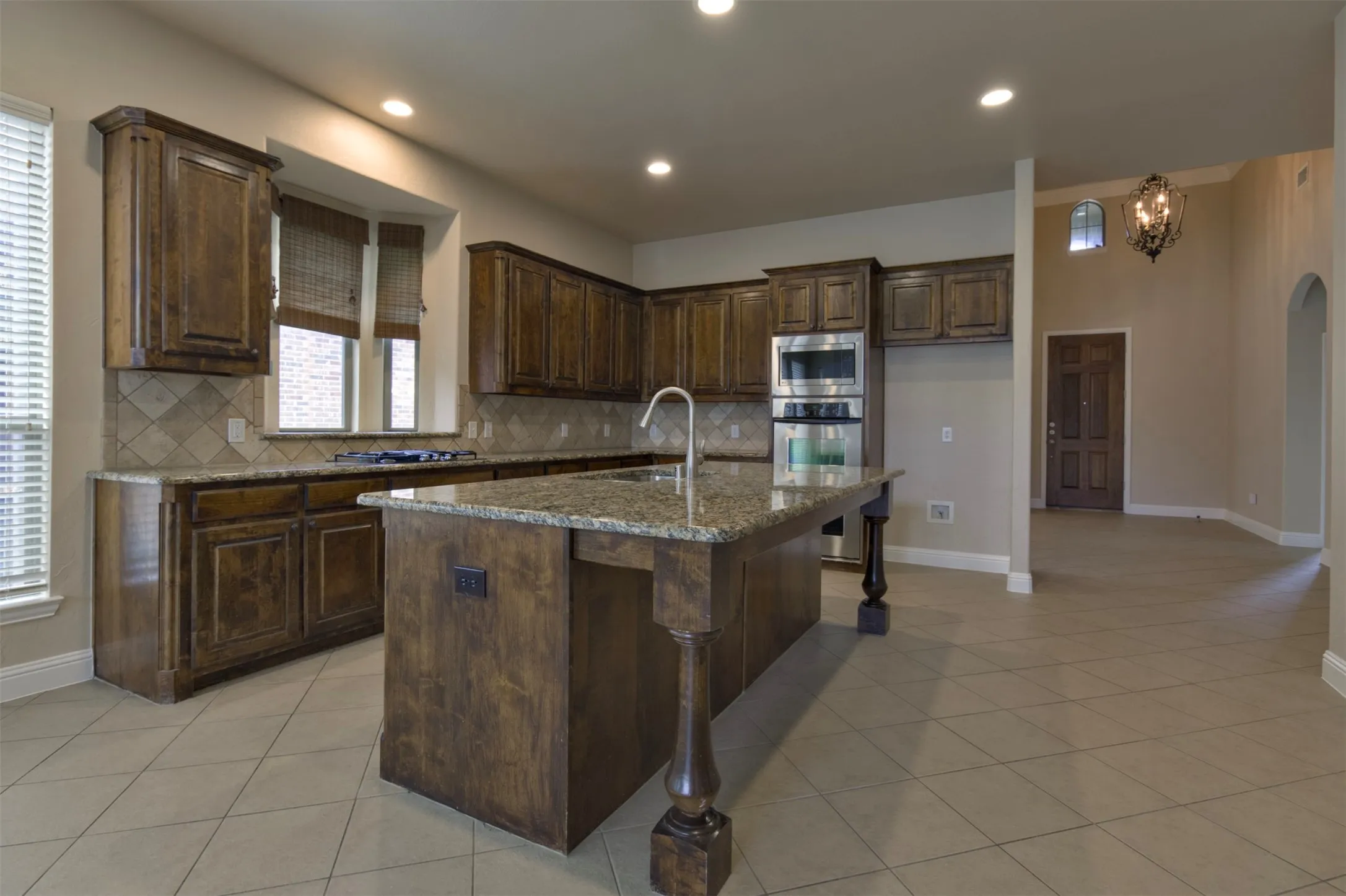 Single Family Residence For Sale in Denton County , 3223 Bainbridge Lane, Frisco, Texas 75034, 4 Bedroom, 3 Bathroom, 2 Garage spaces, 3,270 Sqft, built in 2007, mls#21300160, Real Estate Agent in Frisco, Homes For Sale in Denton county, Homes For Sale in Frisco, Realtor in Frisco Texas, Real Estate Brokerage Independent Realty Texas, Luminita Cordes Realtor