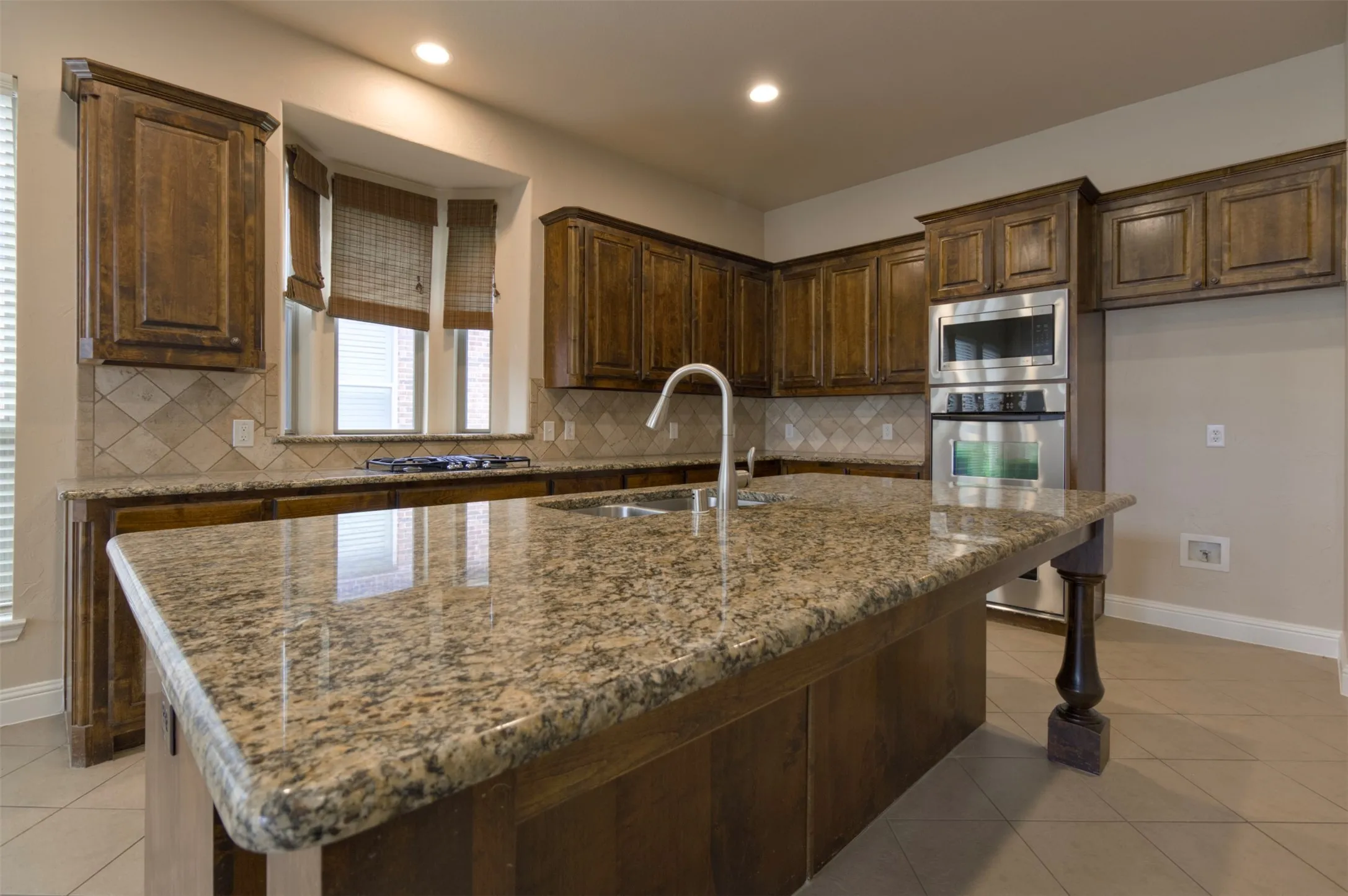 Single Family Residence For Sale in Denton County , 3223 Bainbridge Lane, Frisco, Texas 75034, 4 Bedroom, 3 Bathroom, 2 Garage spaces, 3,270 Sqft, built in 2007, mls#21300160, Real Estate Agent in Frisco, Homes For Sale in Denton county, Homes For Sale in Frisco, Realtor in Frisco Texas, Real Estate Brokerage Independent Realty Texas, Luminita Cordes Realtor