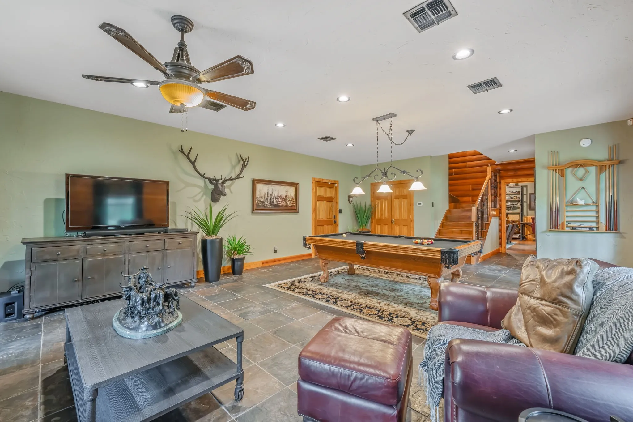 Farm For Sale in Wood County , 199 PR 5260, Quitman, Texas 75783, 5 Bedroom, 5 Bathroom, 2 Garage spaces, 5,550 Sqft, built in 2011, mls#21301328, Real Estate Agent in Quitman, Homes For Sale in Wood county, Homes For Sale in Quitman, Realtor in Quitman Texas, Real Estate Brokerage Independent Realty Texas, Luminita Cordes Realtor