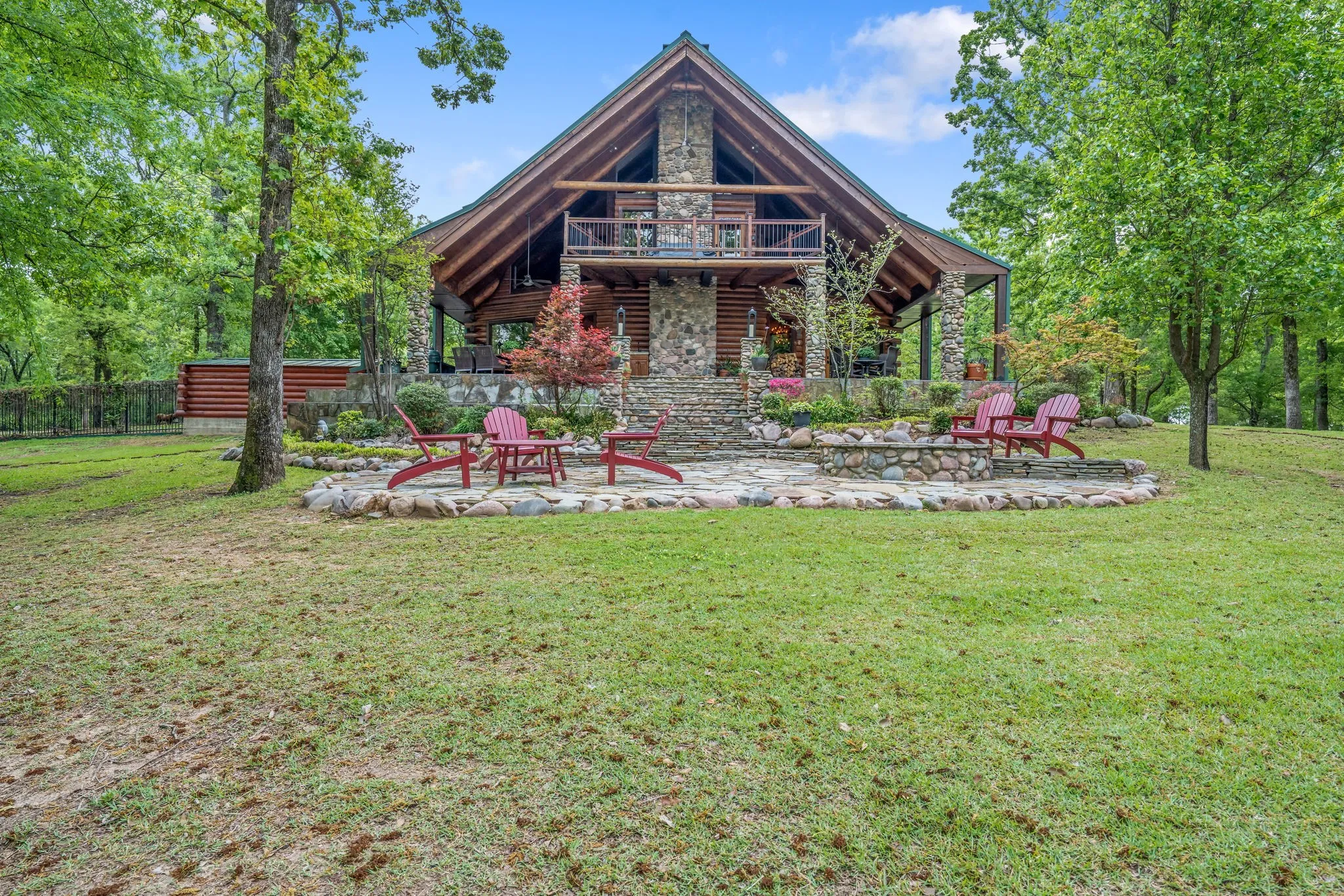 Farm For Sale in Wood County , 199 PR 5260, Quitman, Texas 75783, 5 Bedroom, 5 Bathroom, 2 Garage spaces, 5,550 Sqft, built in 2011, mls#21301328, Real Estate Agent in Quitman, Homes For Sale in Wood county, Homes For Sale in Quitman, Realtor in Quitman Texas, Real Estate Brokerage Independent Realty Texas, Luminita Cordes Realtor