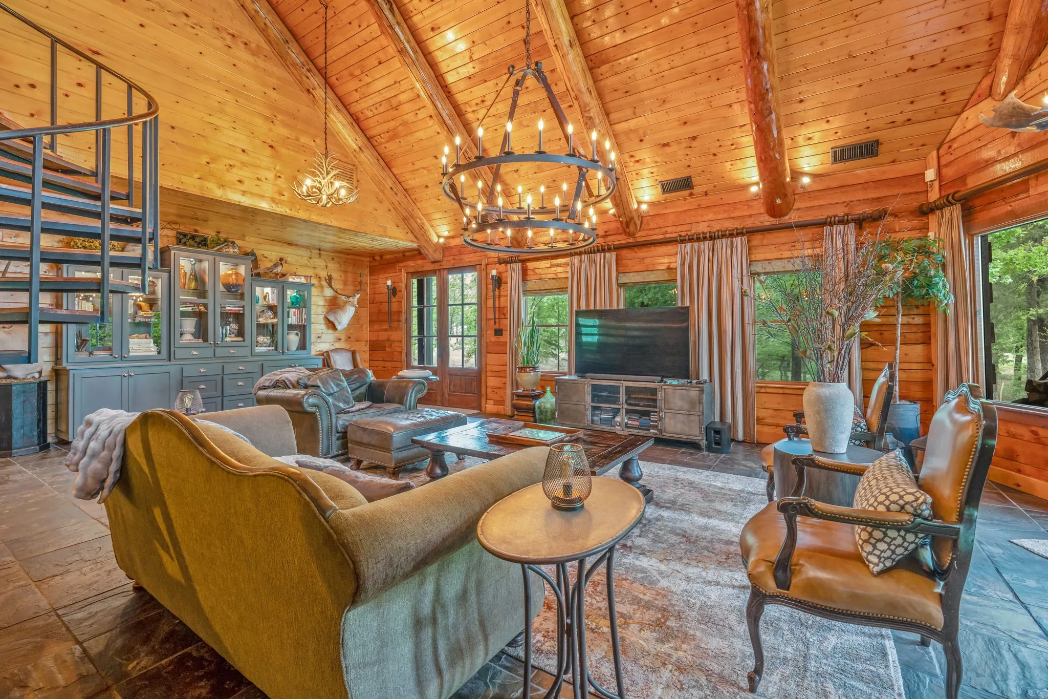 Farm For Sale in Wood County , 199 PR 5260, Quitman, Texas 75783, 5 Bedroom, 5 Bathroom, 2 Garage spaces, 5,550 Sqft, built in 2011, mls#21301328, Real Estate Agent in Quitman, Homes For Sale in Wood county, Homes For Sale in Quitman, Realtor in Quitman Texas, Real Estate Brokerage Independent Realty Texas, Luminita Cordes Realtor