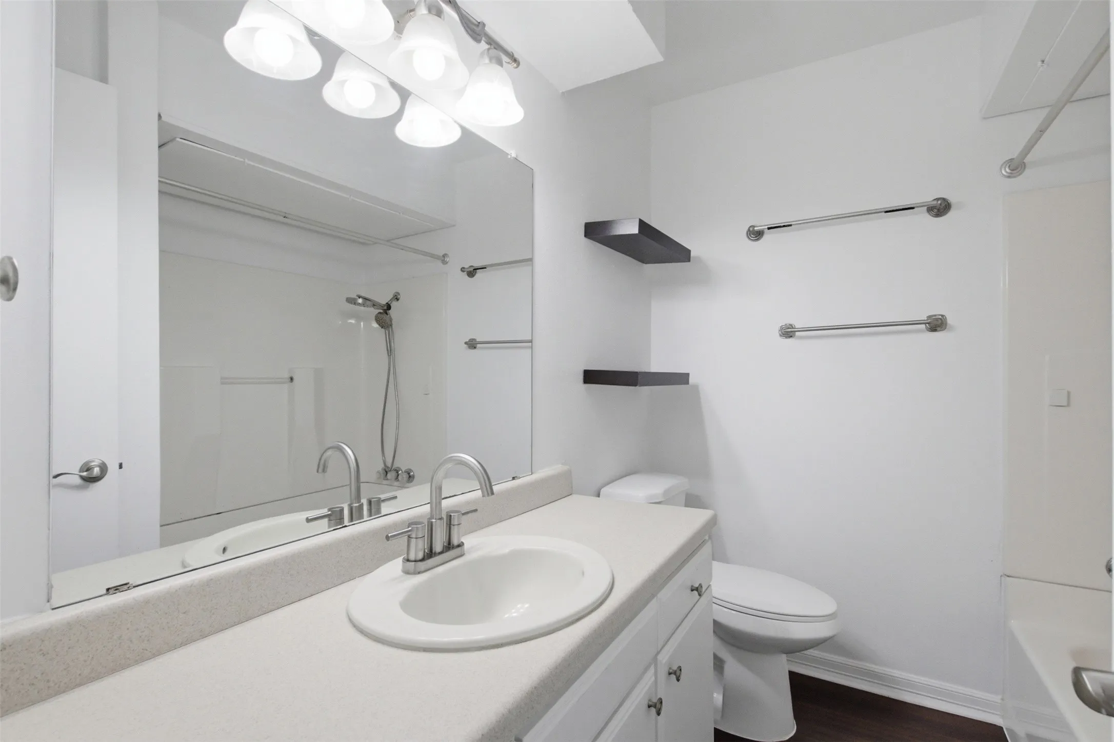 Condominium For Rent in Dallas County , 3031 Mahanna Springs Drive D, Dallas, Texas 75235, 2 Bedroom, 1 Bathroom, Garage spaces, 899 Sqft, built in 1962, Price $1,695, mls#21301125, Real Estate Agent in Dallas, Homes For Rent in Dallas county, Homes For Rent in Dallas, Realtor in Dallas Texas, Real Estate Brokerage Independent Realty Texas, Luminita Cordes Realtor