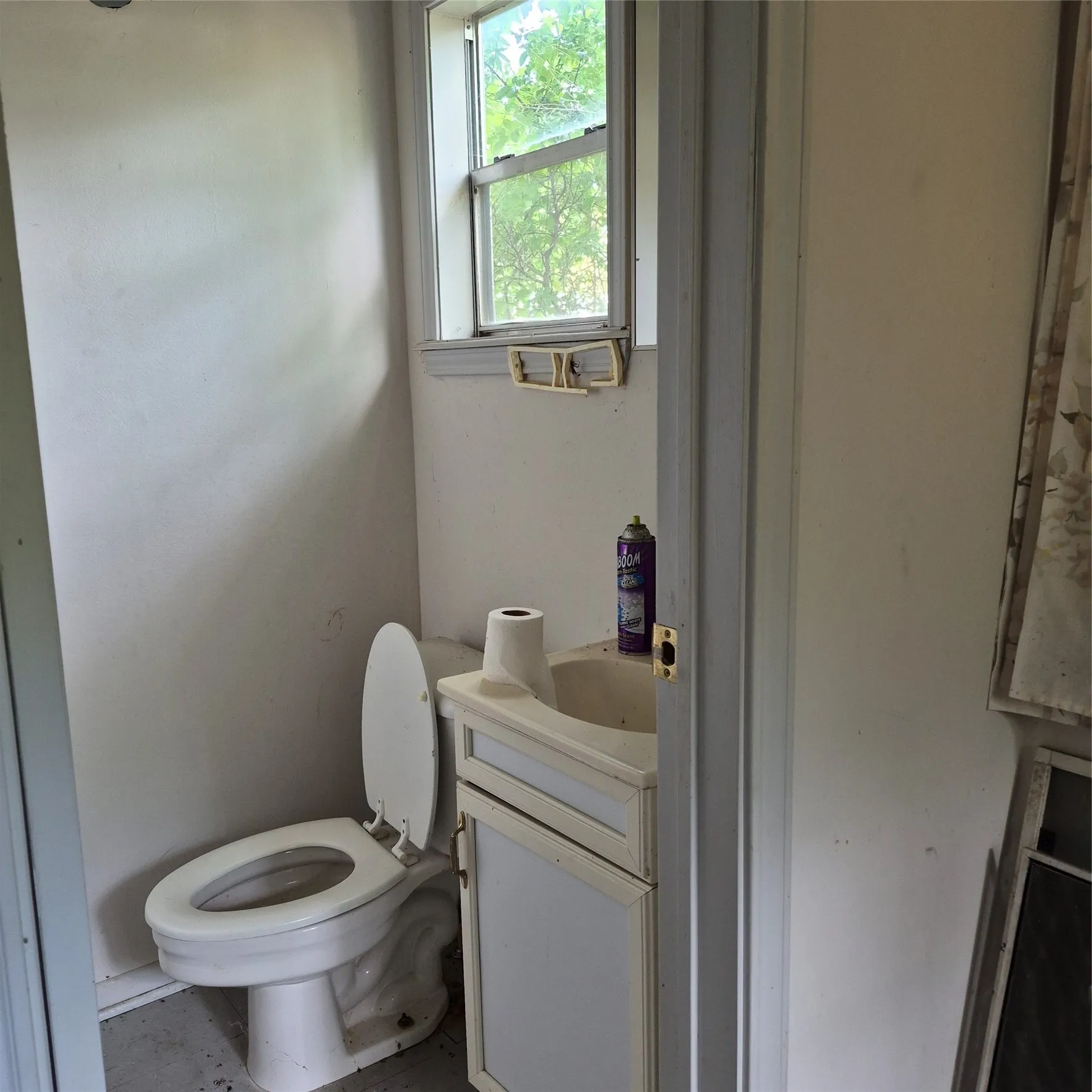 Office For Sale in Van Zandt County , 24981 State Highway 64, Canton, Texas 75103, 0, 0, Garage spaces, 0 Sqft, built in 2007, mls#21301397, Real Estate Agent in Canton, Homes For Sale in Van Zandt county, Homes For Sale in Canton, Realtor in Canton Texas, Real Estate Brokerage Independent Realty Texas, Luminita Cordes Realtor