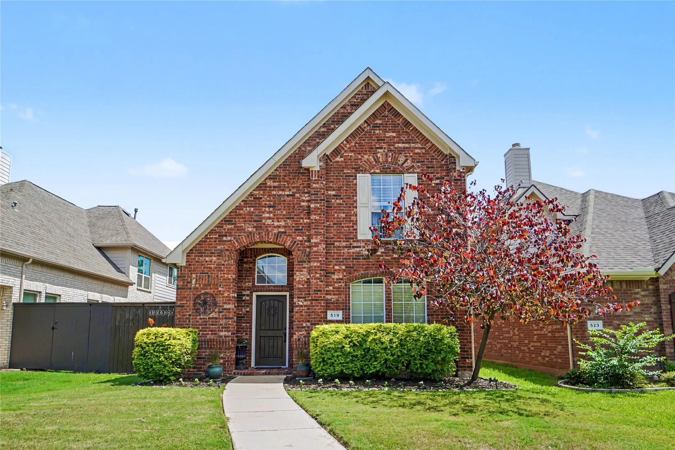 Single Family Residence For Sale in Dallas County , 519 Hawken Drive, Coppell, Texas 75019, 3 Bedroom, 3 Bathroom, 2 Garage spaces, 1,803 Sqft, built in 2001, mls#21301390, Real Estate Agent in Coppell, Homes For Sale in Dallas county, Homes For Sale in Coppell, Realtor in Coppell Texas, Real Estate Brokerage Independent Realty Texas, Luminita Cordes Realtor