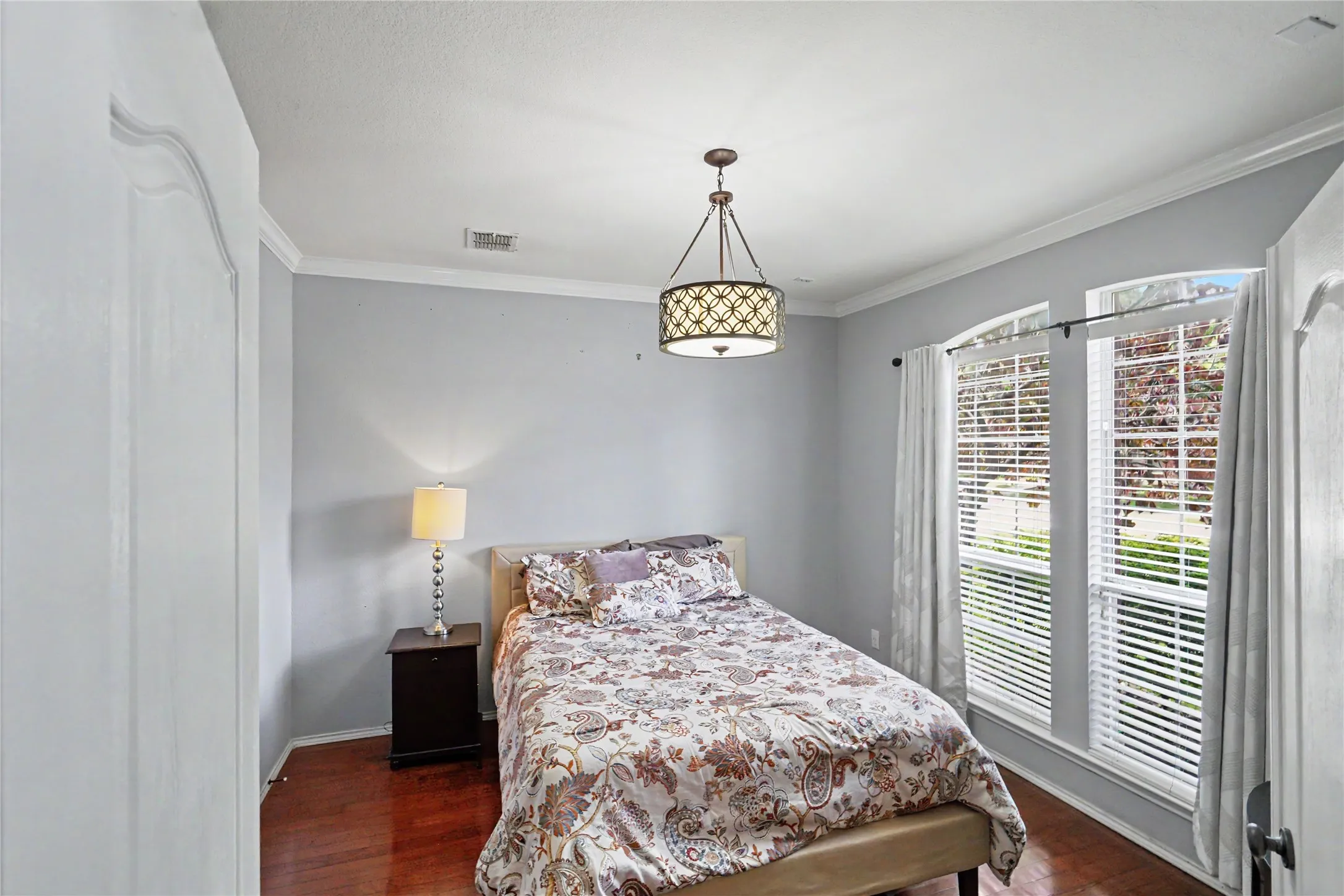 Single Family Residence For Sale in Dallas County , 519 Hawken Drive, Coppell, Texas 75019, 3 Bedroom, 3 Bathroom, 2 Garage spaces, 1,803 Sqft, built in 2001, mls#21301390, Real Estate Agent in Coppell, Homes For Sale in Dallas county, Homes For Sale in Coppell, Realtor in Coppell Texas, Real Estate Brokerage Independent Realty Texas, Luminita Cordes Realtor