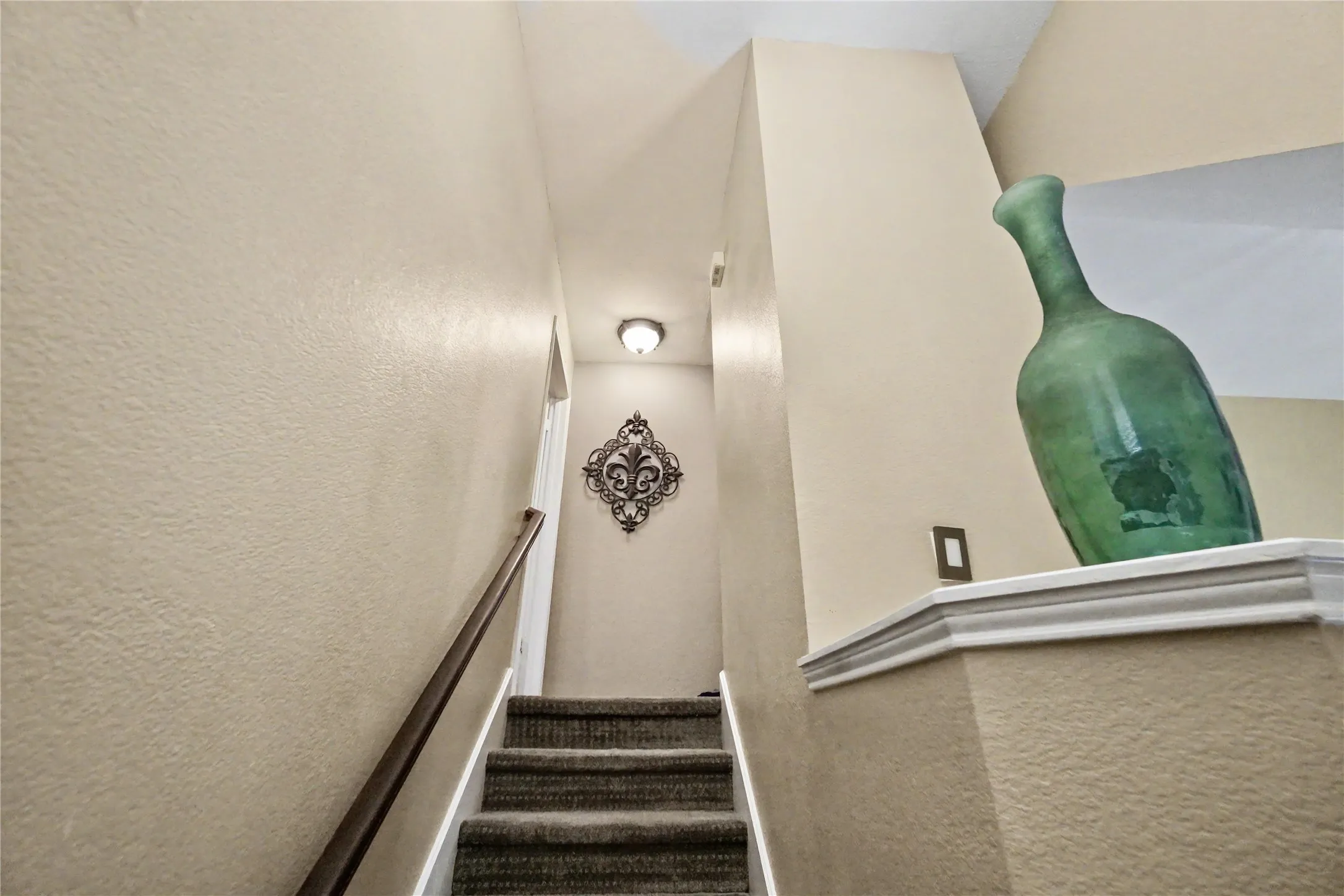 Single Family Residence For Sale in Dallas County , 519 Hawken Drive, Coppell, Texas 75019, 3 Bedroom, 3 Bathroom, 2 Garage spaces, 1,803 Sqft, built in 2001, mls#21301390, Real Estate Agent in Coppell, Homes For Sale in Dallas county, Homes For Sale in Coppell, Realtor in Coppell Texas, Real Estate Brokerage Independent Realty Texas, Luminita Cordes Realtor