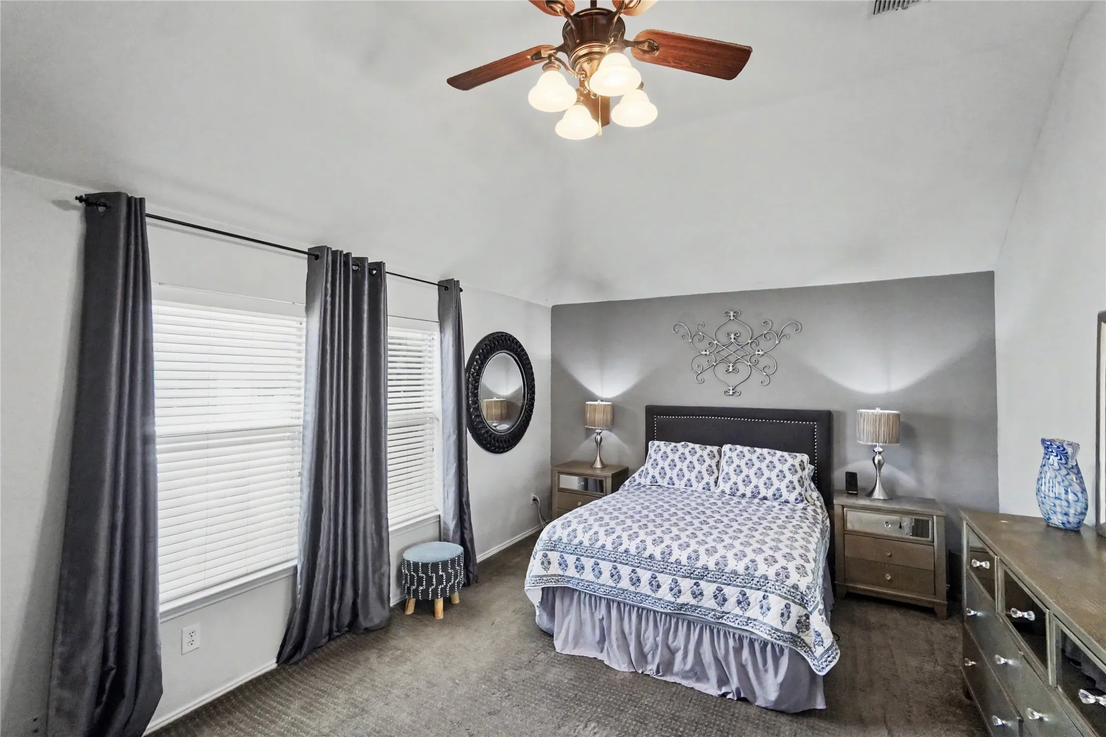 Single Family Residence For Sale in Dallas County , 519 Hawken Drive, Coppell, Texas 75019, 3 Bedroom, 3 Bathroom, 2 Garage spaces, 1,803 Sqft, built in 2001, mls#21301390, Real Estate Agent in Coppell, Homes For Sale in Dallas county, Homes For Sale in Coppell, Realtor in Coppell Texas, Real Estate Brokerage Independent Realty Texas, Luminita Cordes Realtor
